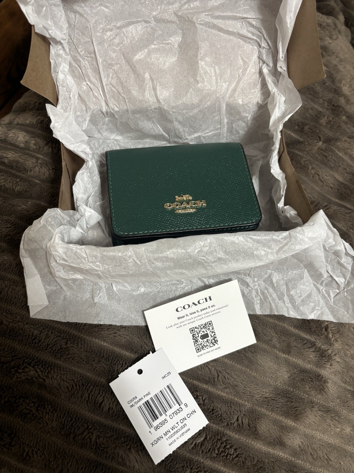 Coach Mini Wallet C0059 Soft Green Leather gold Crossbody Chain