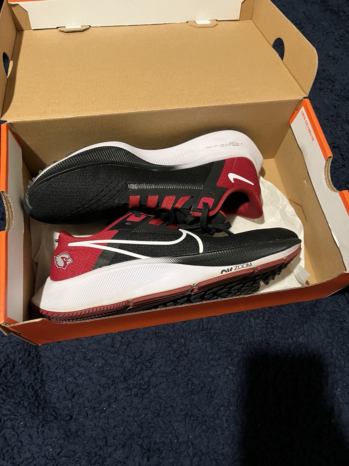 Nike Men’s Low Top Lace-Up Athletic Sneaker Black Red White Pre-Owned