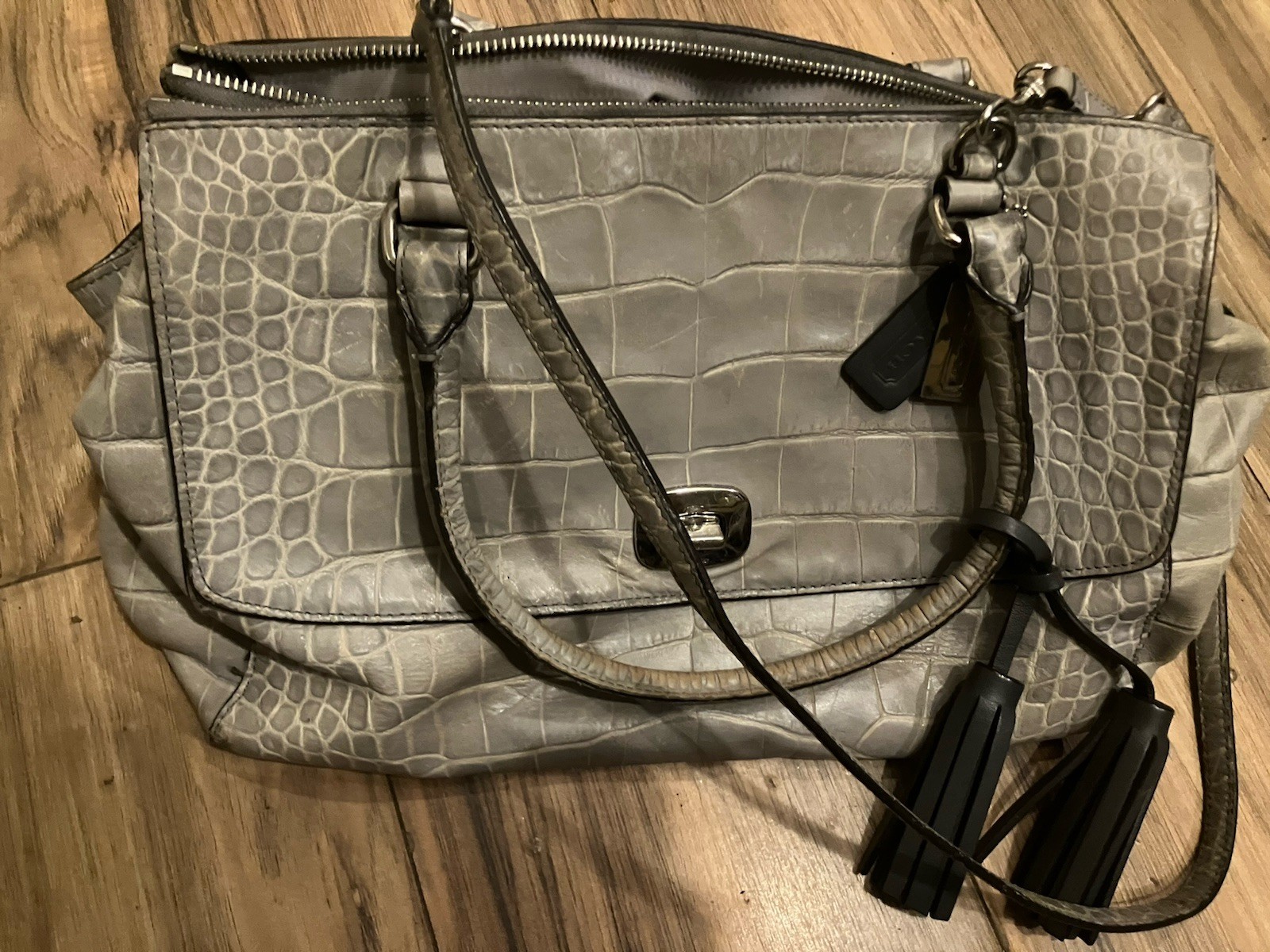 Coach Legacy CrocEmbossed Gray Leather Lrg Harper ShoulderTote & Chckbook Wallet