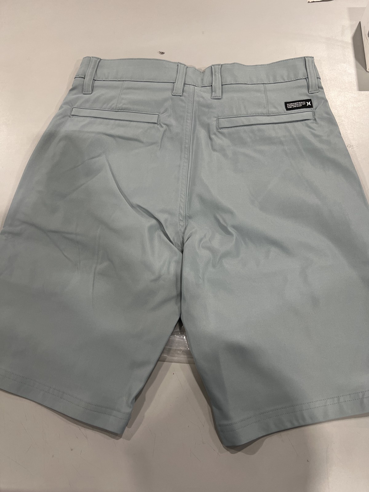 HURLEY WALKSHORTS SITS 9.75 IN INSEAM SIZE: MEN 28 – GLADIATOR GRAY