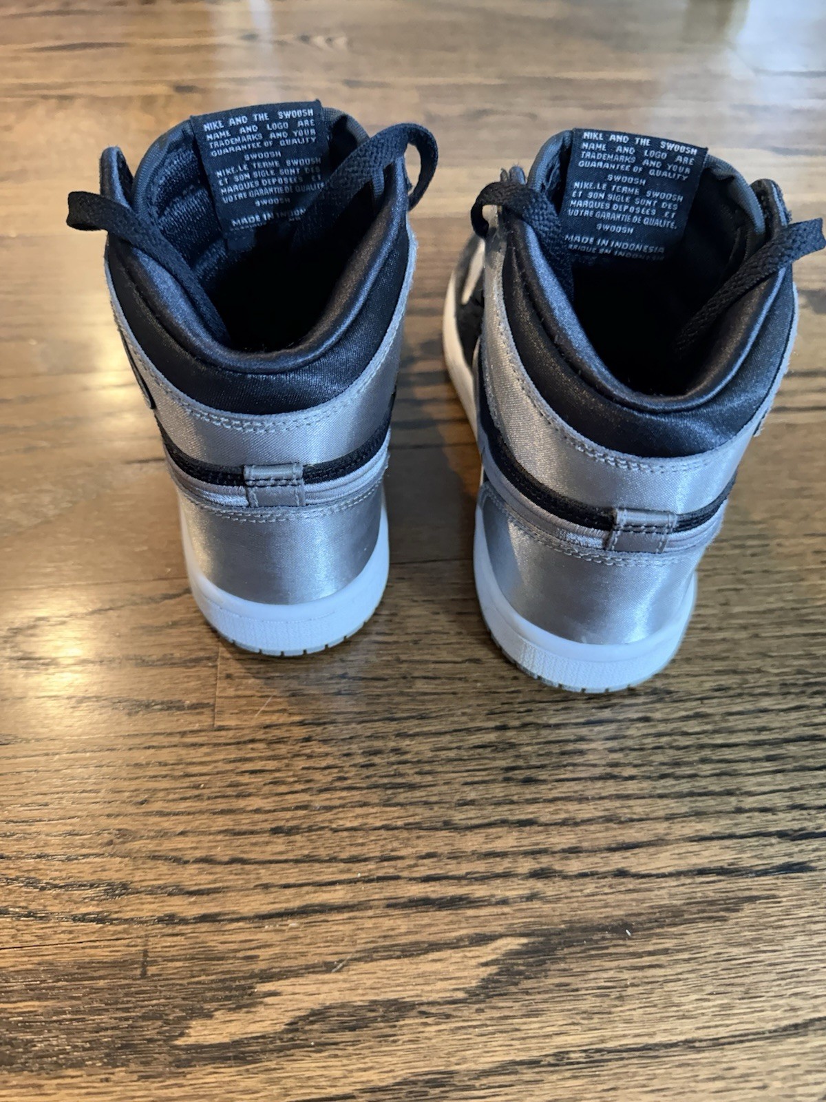 Air Jordan 1 Retro High Satin Shadow Kids Sneakers Size 2Y