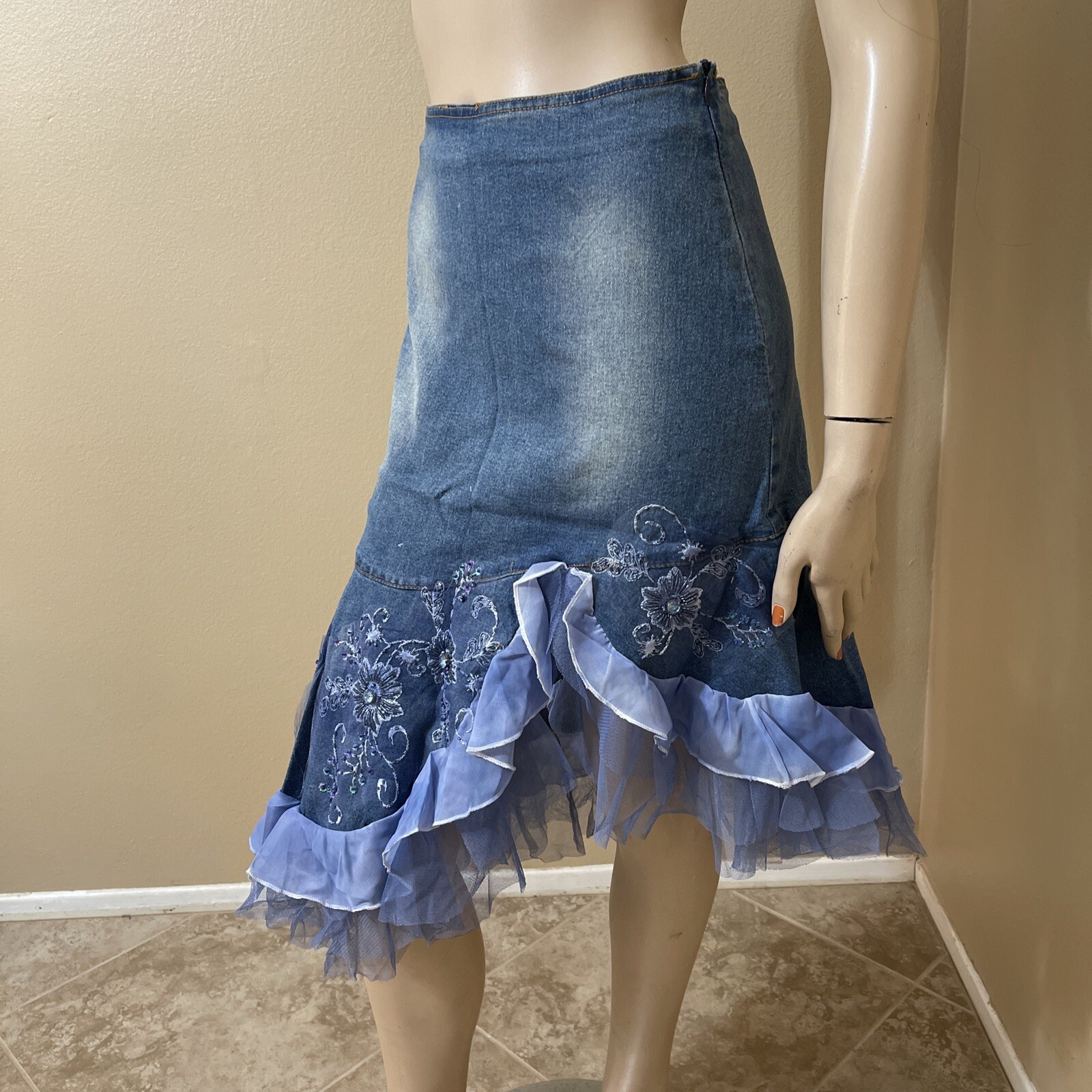 Women’s Blue Denim Cotton Casual Stretch Bead Boho Zipper Size M(6-8) Skirt 3277