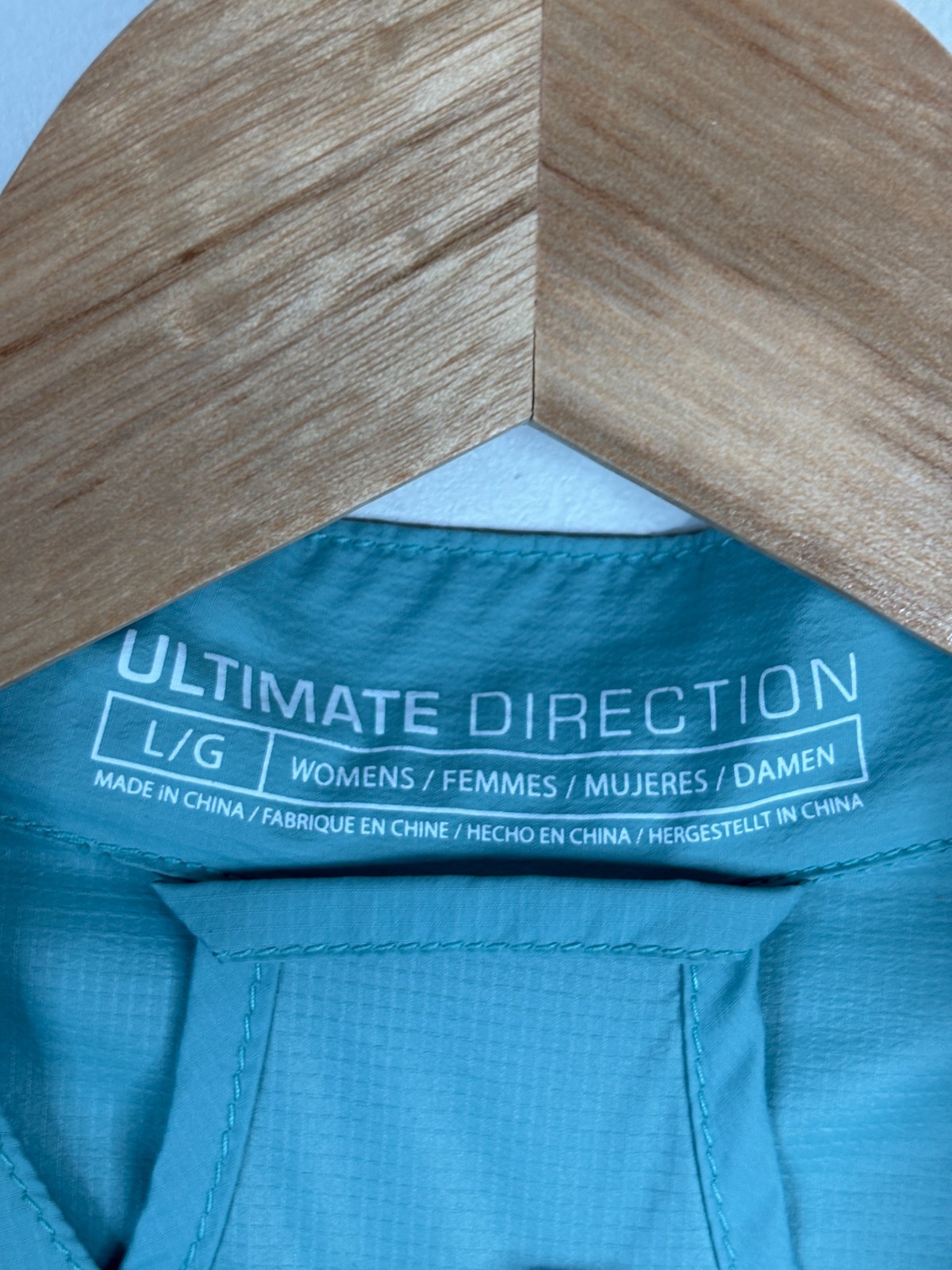 Ultimate Direction Ultra Jacket L Blue Full Zip Running Waterproof Rain Shell