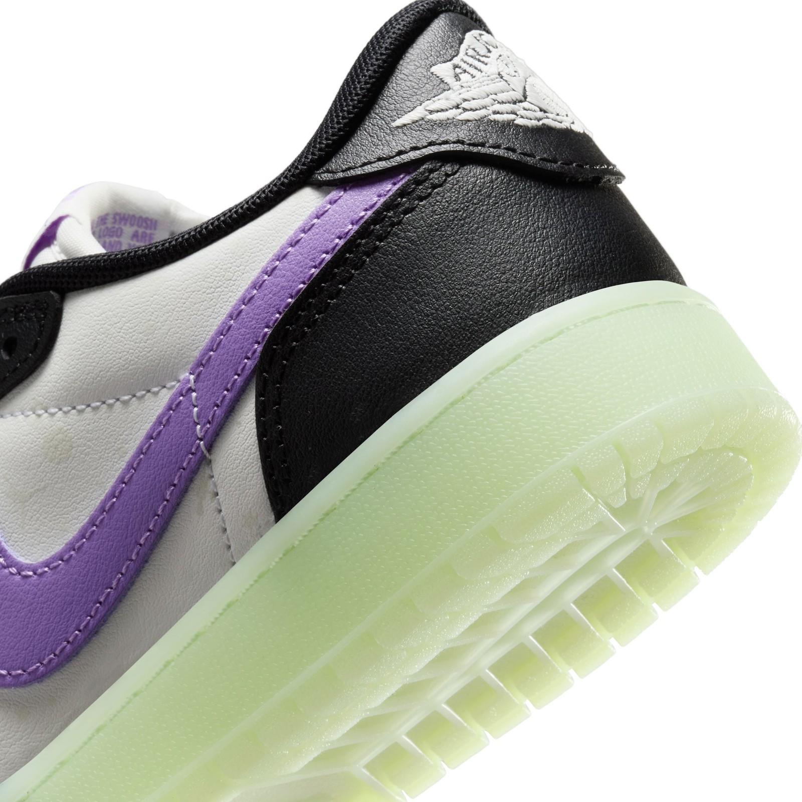 AIR JORDAN 1 RETRO LOW OG GS BLACK RASPBERRY