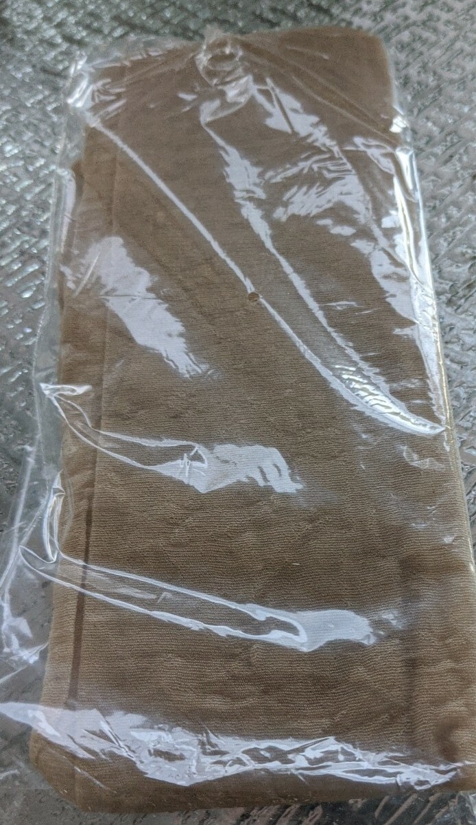 Sheer Breeze by Gildan Reinforced Toe Pantyhose 100% Nylon. Size C. Spandex