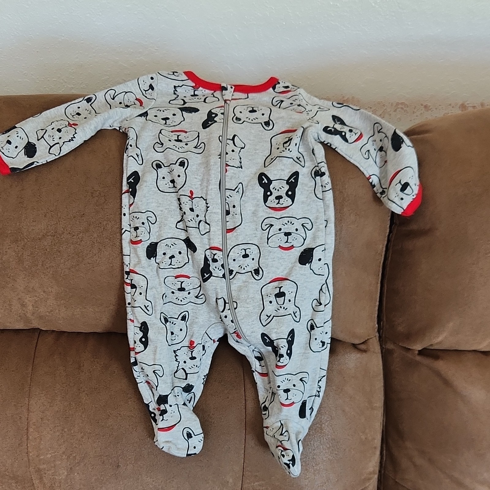Wonder Nation 0-3M Footed Cotton Zip Sleeper Gray/Red Dog Print 1 Piece