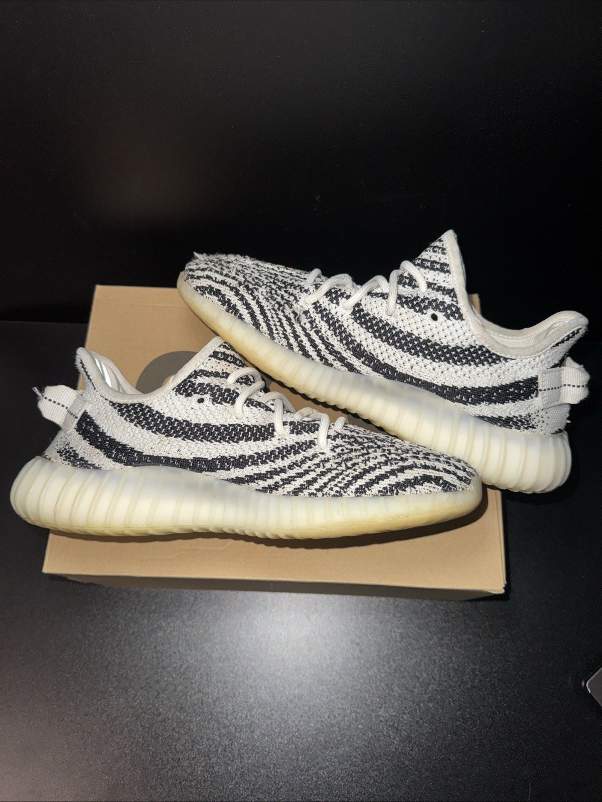 adidas Yeezy Boost 350 V2 Zebra Size 8 Pre-Owned With Box