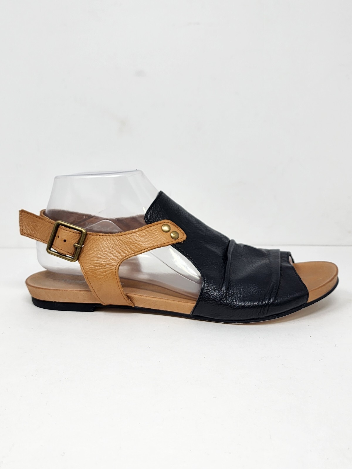 Django & Juliette Sandals Womens EU 40 US 9 9.5 Black Tan Leather Shoes
