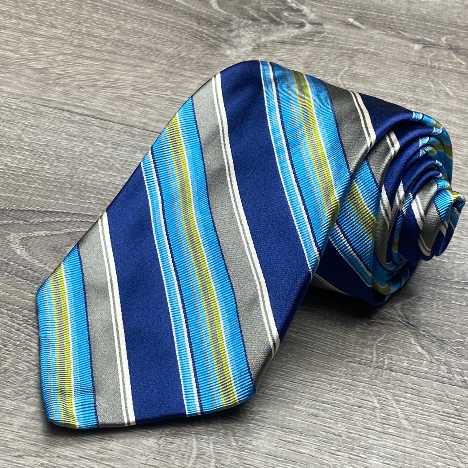 Robert Talbott Best of Class Mens Silk Tie Blue Silver Striped Handsewn USA