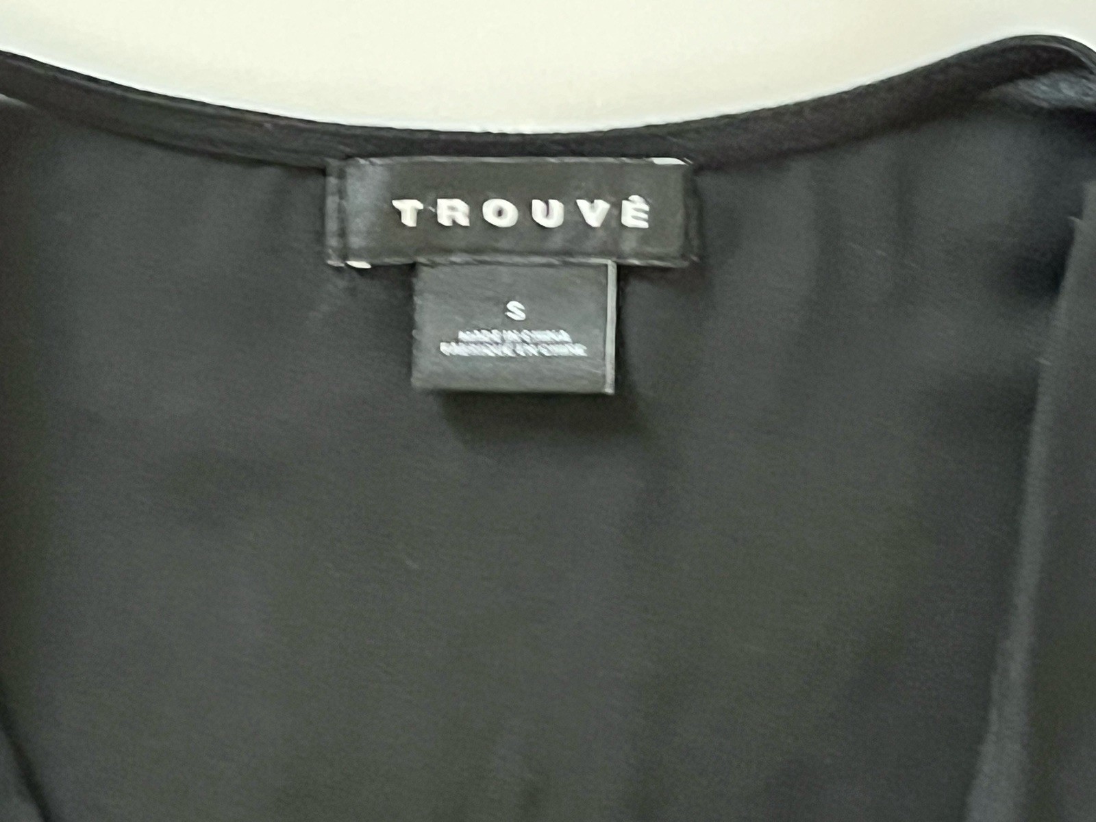 Trouvé Sleeveless Black Top Blouse Shirt Tank Size Small Tie Nordstrom V-Neck