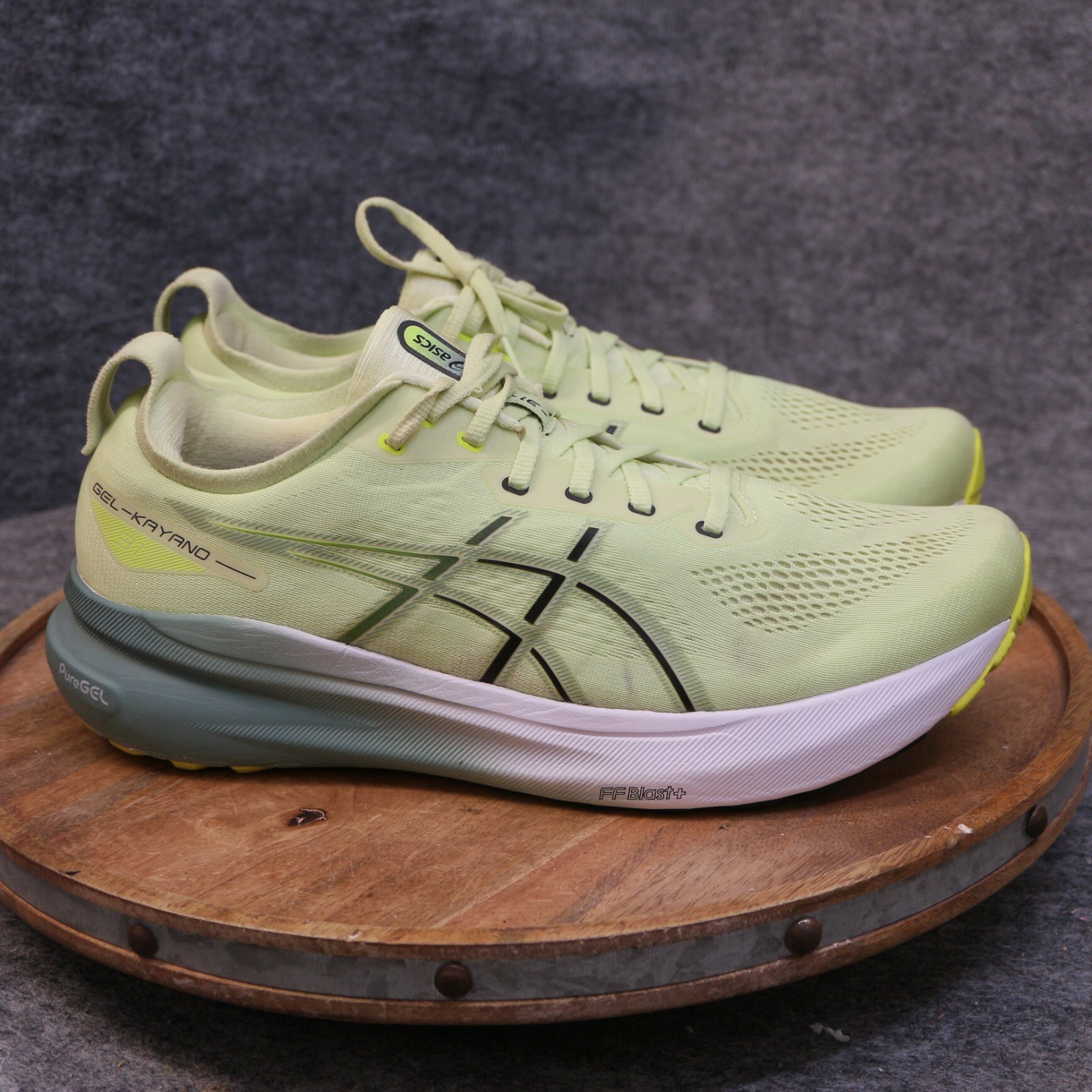 Asics Gel Kayano 31 Mens Size 13 Wide Matcha Callendron Yellow Running Shoes