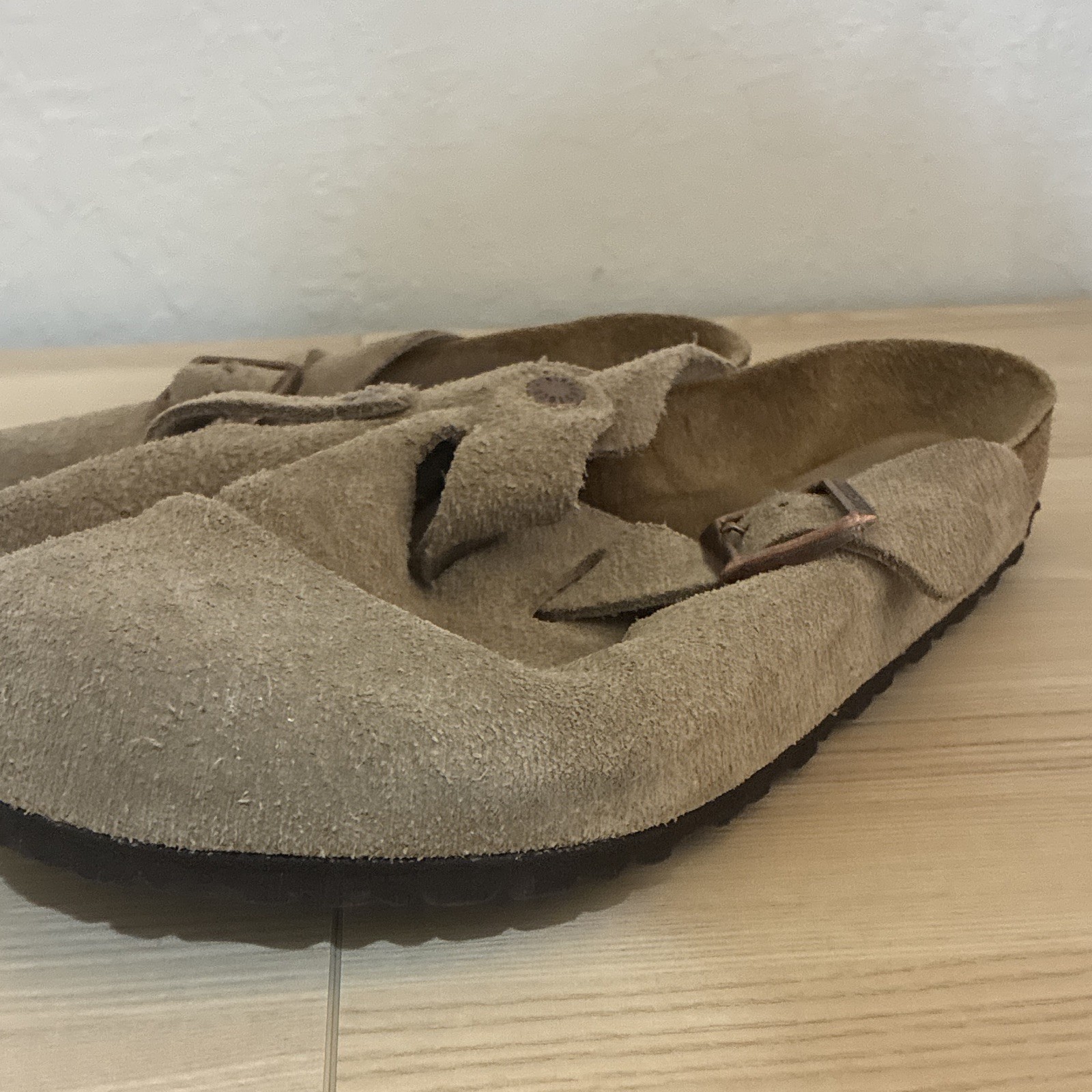 Birkenstock Boston Men’s Beige Suede Clog Sandal Adjustable Buckle US 9.5