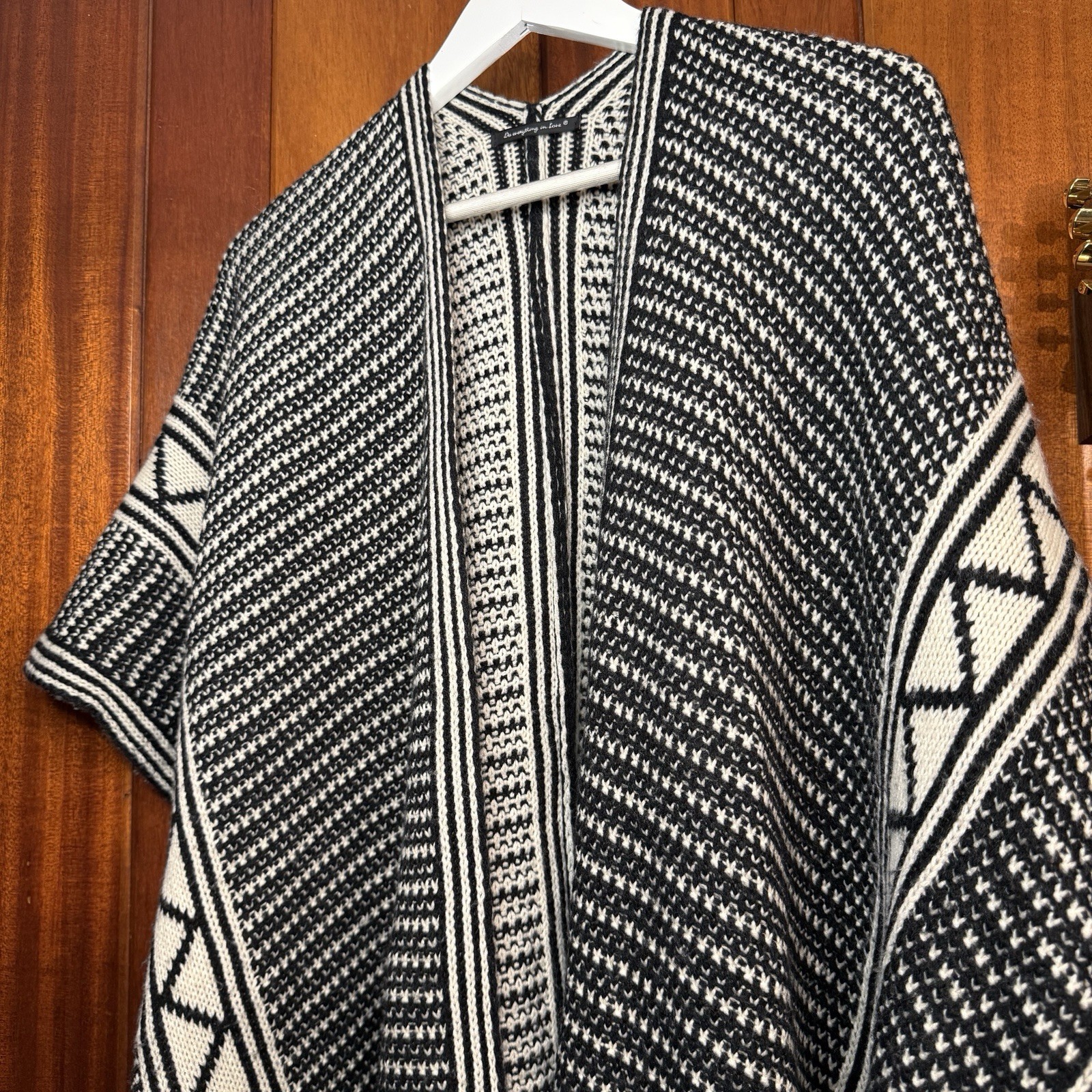 ANTHROPOLOGIE Do Everything In Love Poncho ONE SIZE Black/Cream Acrylic Knit