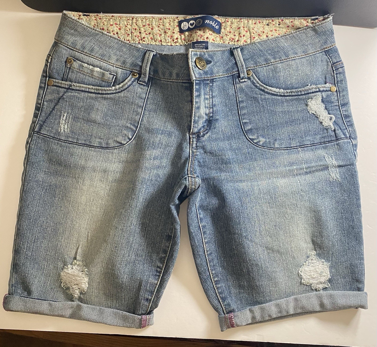 noble Peace Love & Co Blue Denim Bermuda Shorts Juniors Size 11 Distressed