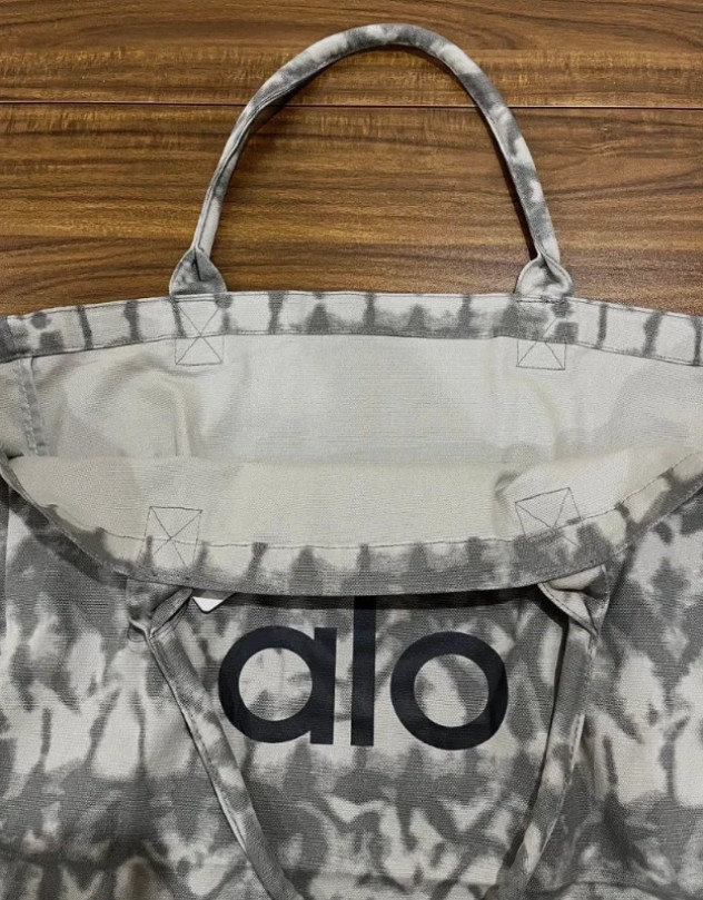 ALO Yoga Large Gray Tie Dye Canvas Tote Gym Travel Shoulder Shopper Bag NWT