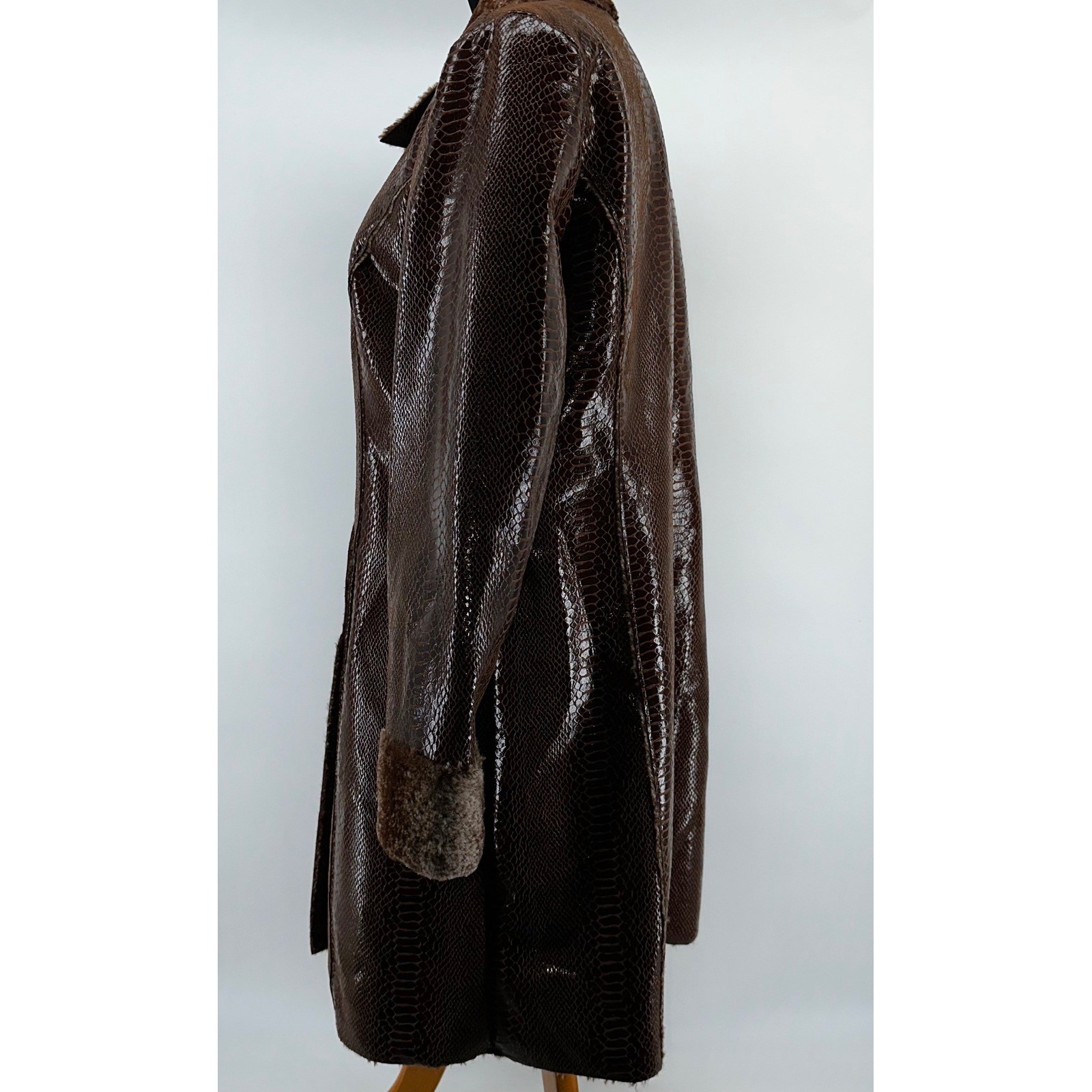 New Dennis Basso Snakeskin Faux Fur Trim Coat Brown Shiny Unique Outerwear M