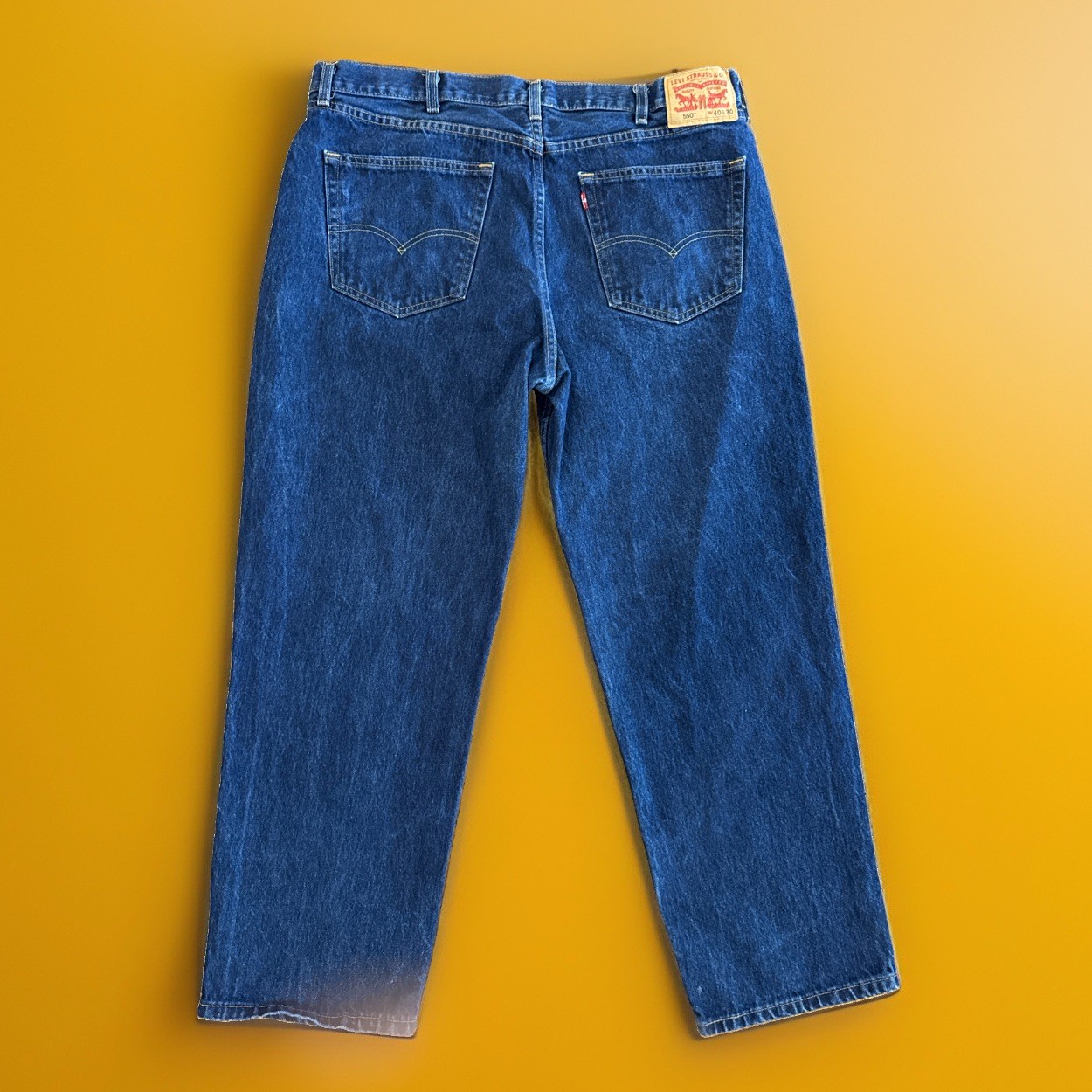 Levi’s 550 Jeans 40” x 30” Dark Wash Excellent Used Condition