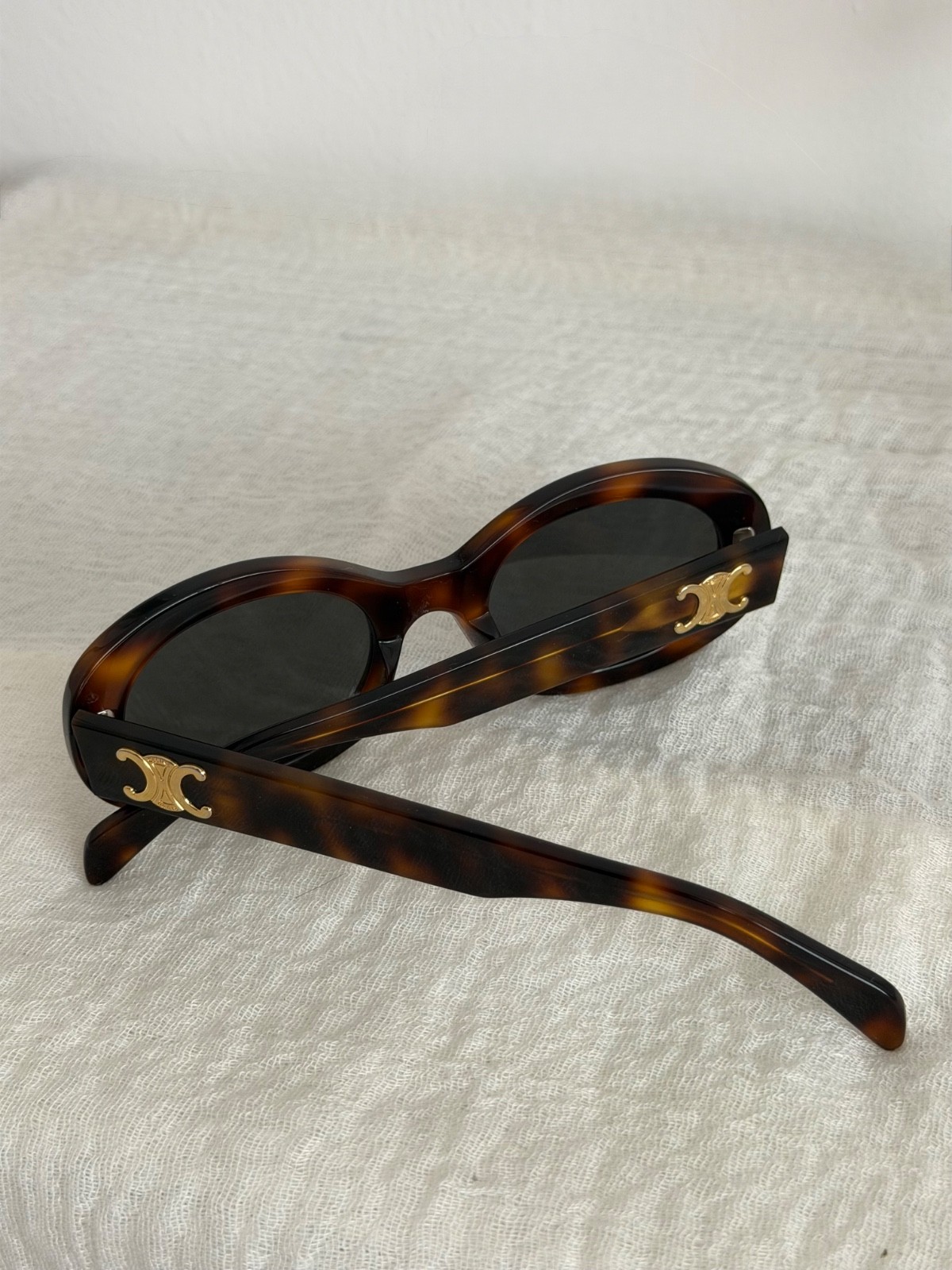 Celine CL40194U Triomphe sunglasses