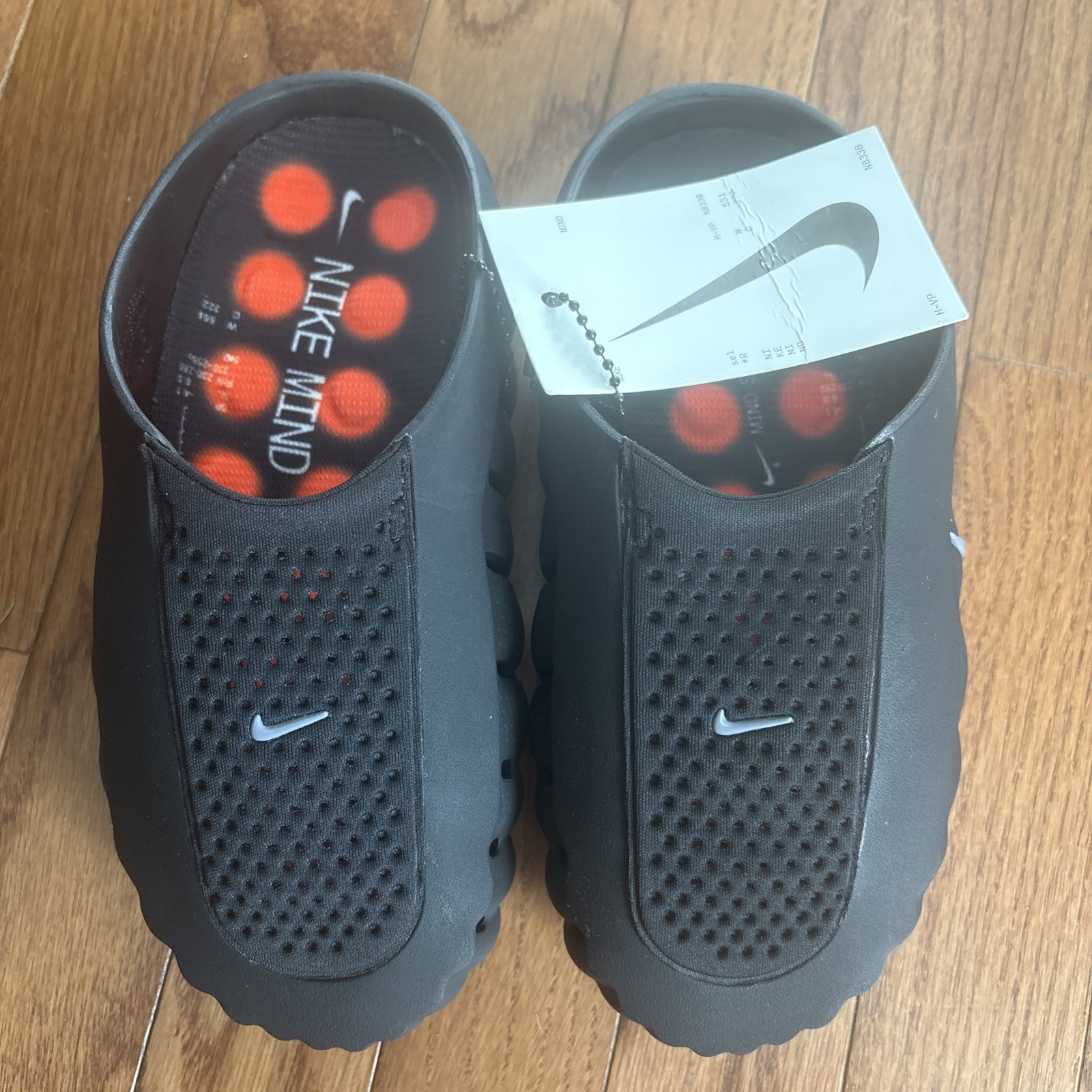 Nike Mind 001 Slip-On Men’s Casual Shoes Black Chrome Hyper Crimson Size 5.5