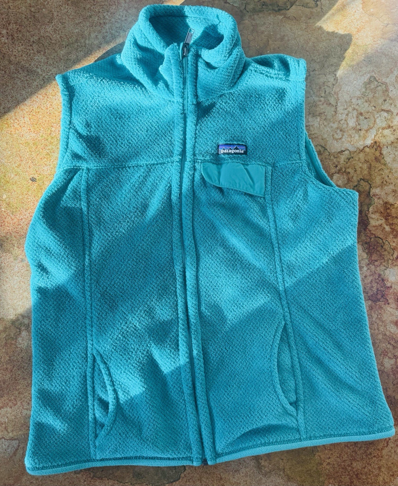 Patagonia Women’s Soft Plush Green Zip Vest In XL