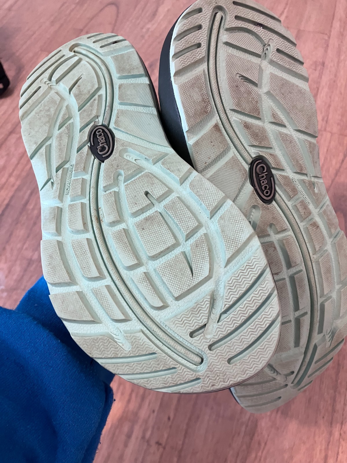 Women´s size 7 toe loop Chaco sandals