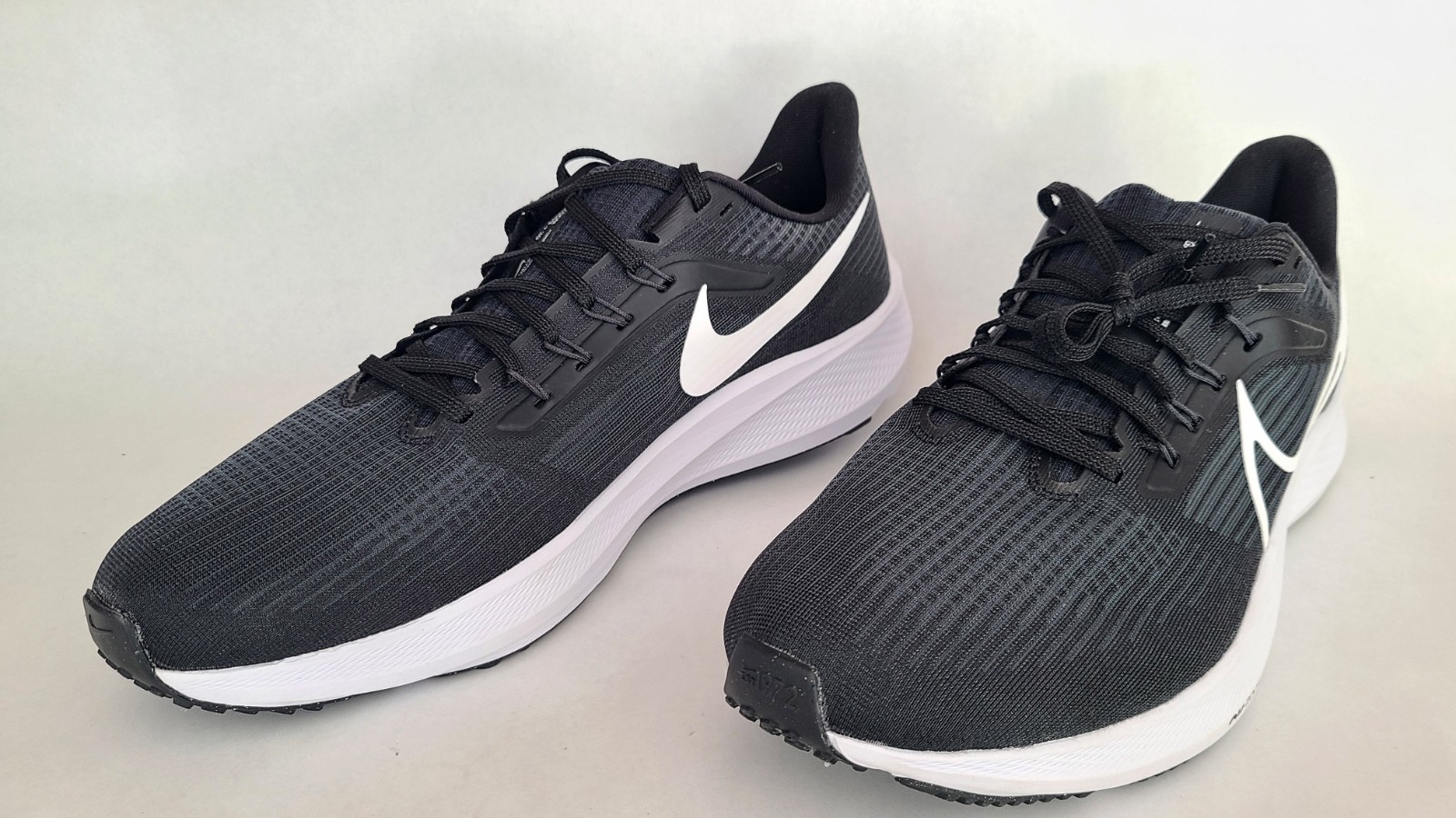 Nike Air Zoom Pegasus 39 Running Shoes Men’s Size 13 Black White DH4071-001 NEW