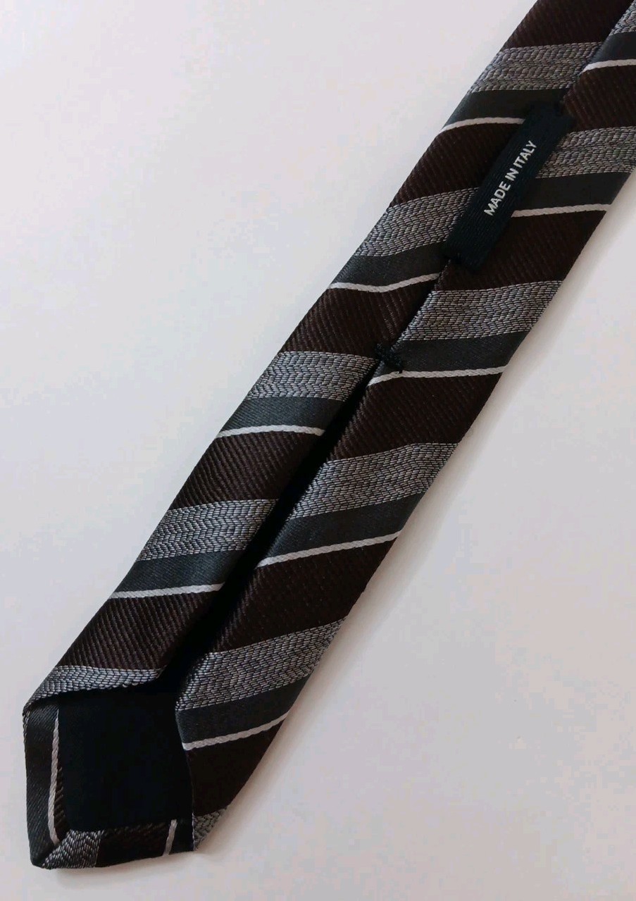 New 145+ Hugo Boss Men Silk Tie Made in Italy Striped Necktie Sz L 60″× W 3 1/8″