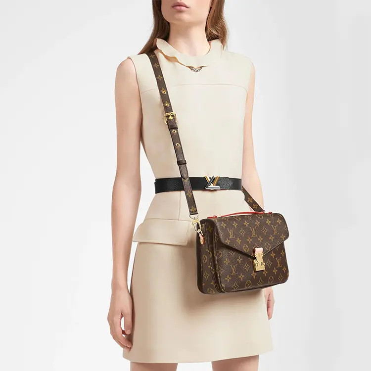 LOUIS VUITTON Pochette Metis Underarm Bag Postman Bag Women’s 9.8×2.7×7.4 in