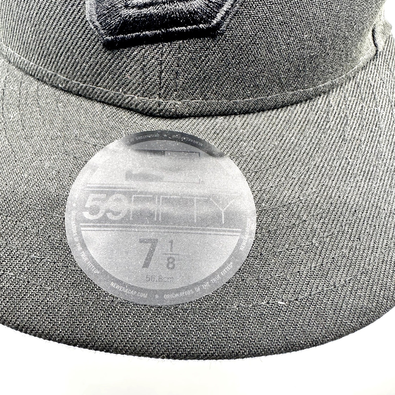 New Era Mens NBA Spurs Fitted Hat Embroidered Logo 59FIFTY Black Size 71/8