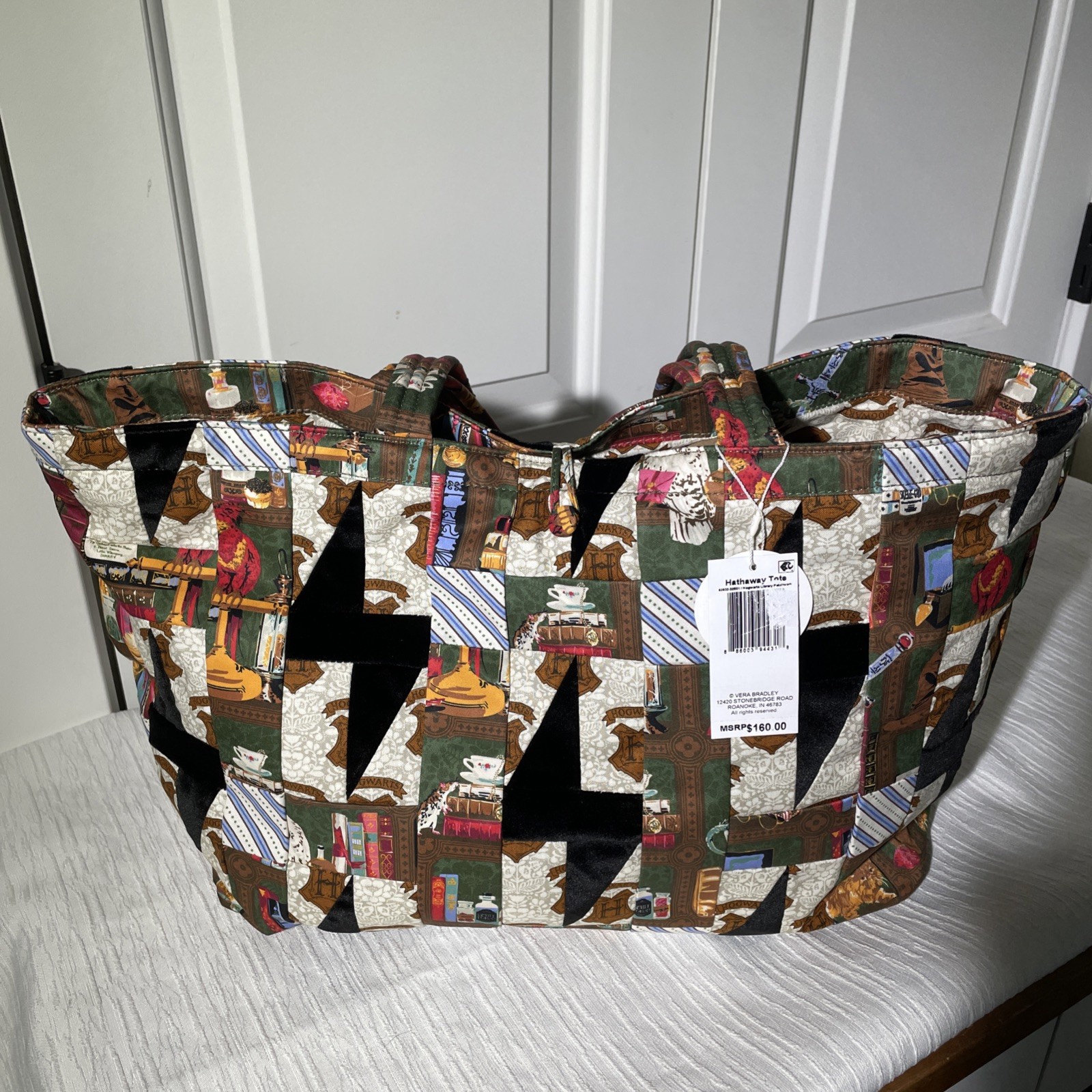 NWT VERA BRADLEY Hathaway Tote, Hogwart’s Library Patchwork/Harry Potter $160