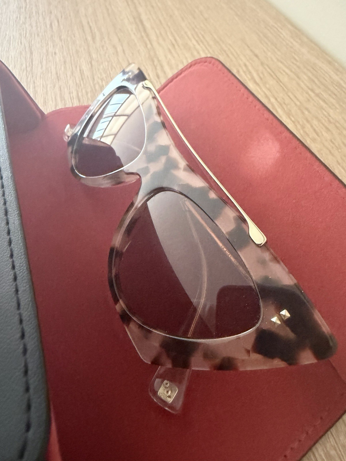 Valentino VLogo VA4079 Cat Eye Tortoise Shell Acetate Sunglasses Brown UV400