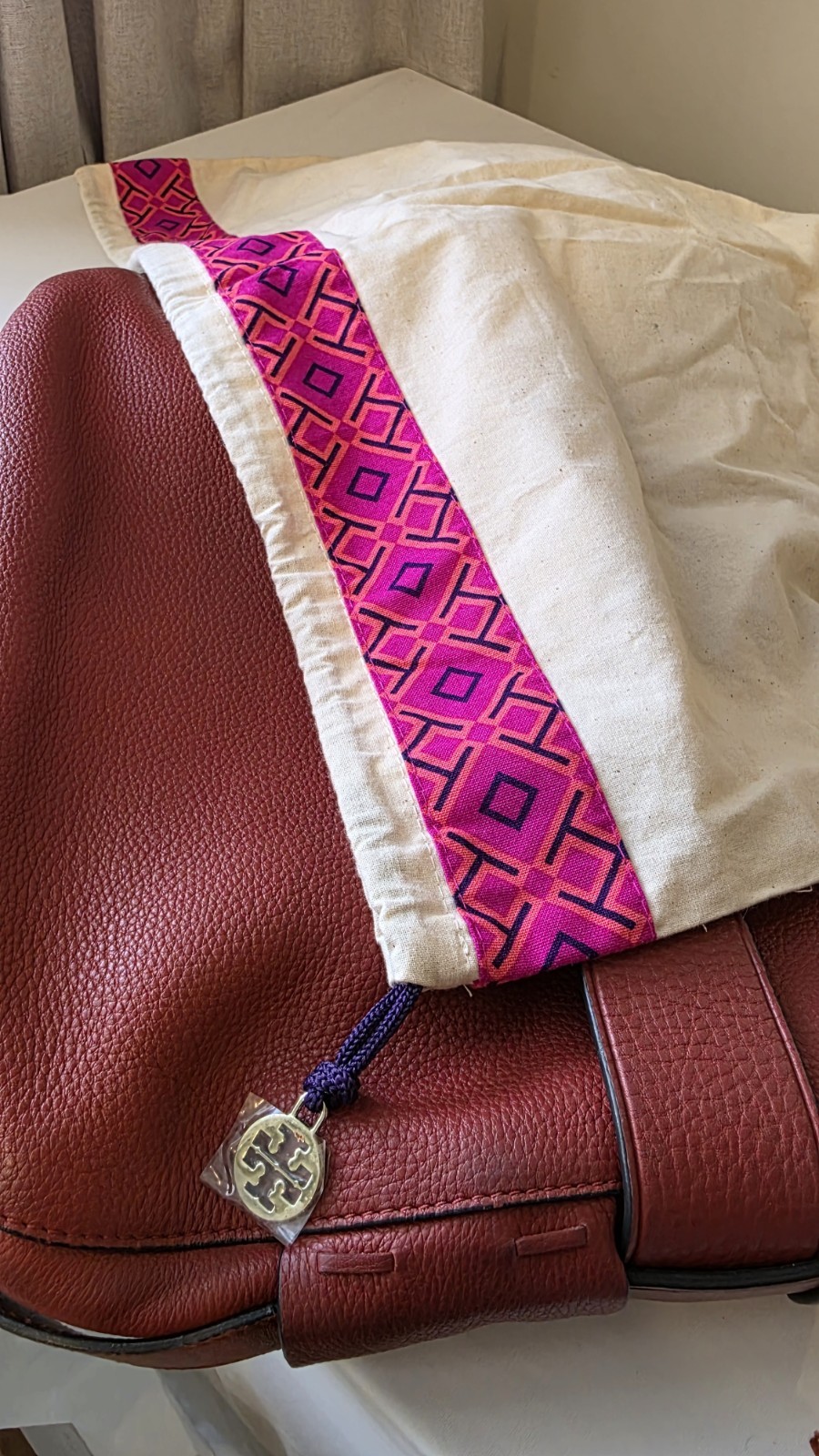Tory Burch Large Gemini Link Belted Hobo Bag Red Pebbled Leather Gold Hardware