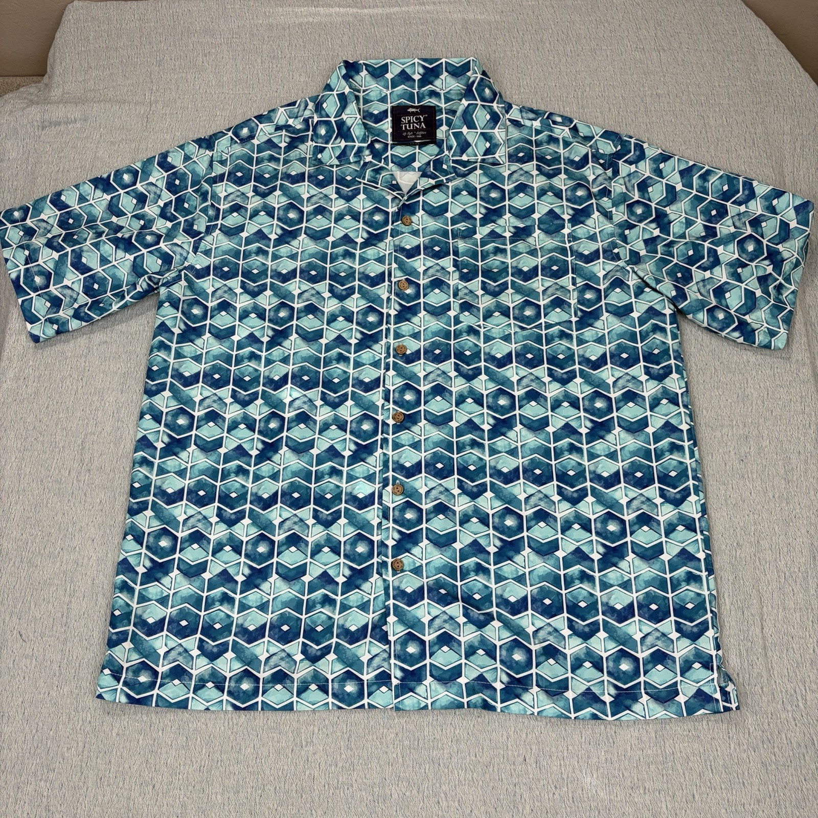 SPICY TUNA Mens LARGE Teal White Geometric Lightweight Button Up Hawaiian Shirt