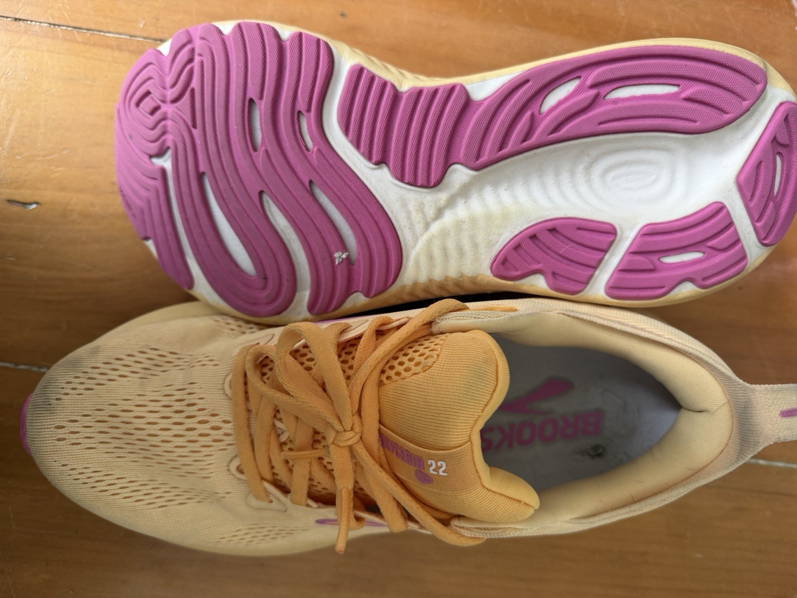 Women’s Brooks Glycerin 22