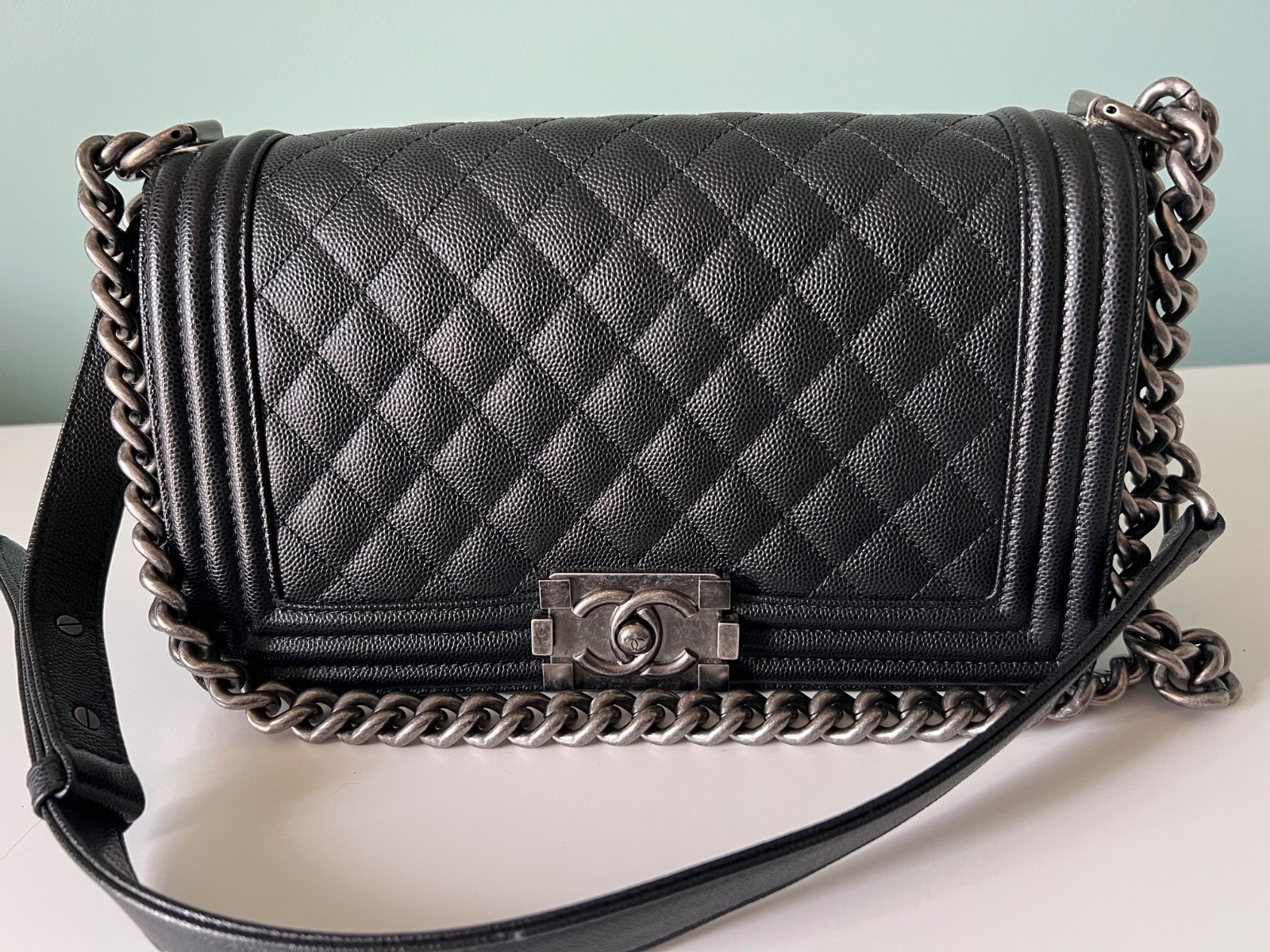 EXCELLENT CONDITION CHANEL BOY BAG MEDIUM BLACK