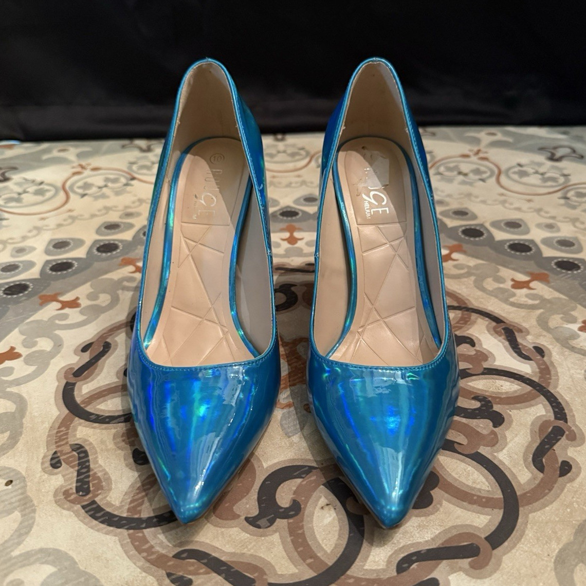 Rouge Women Blue Iridescent Patent Leather Pointed Toe Pumps Slip-On US 10