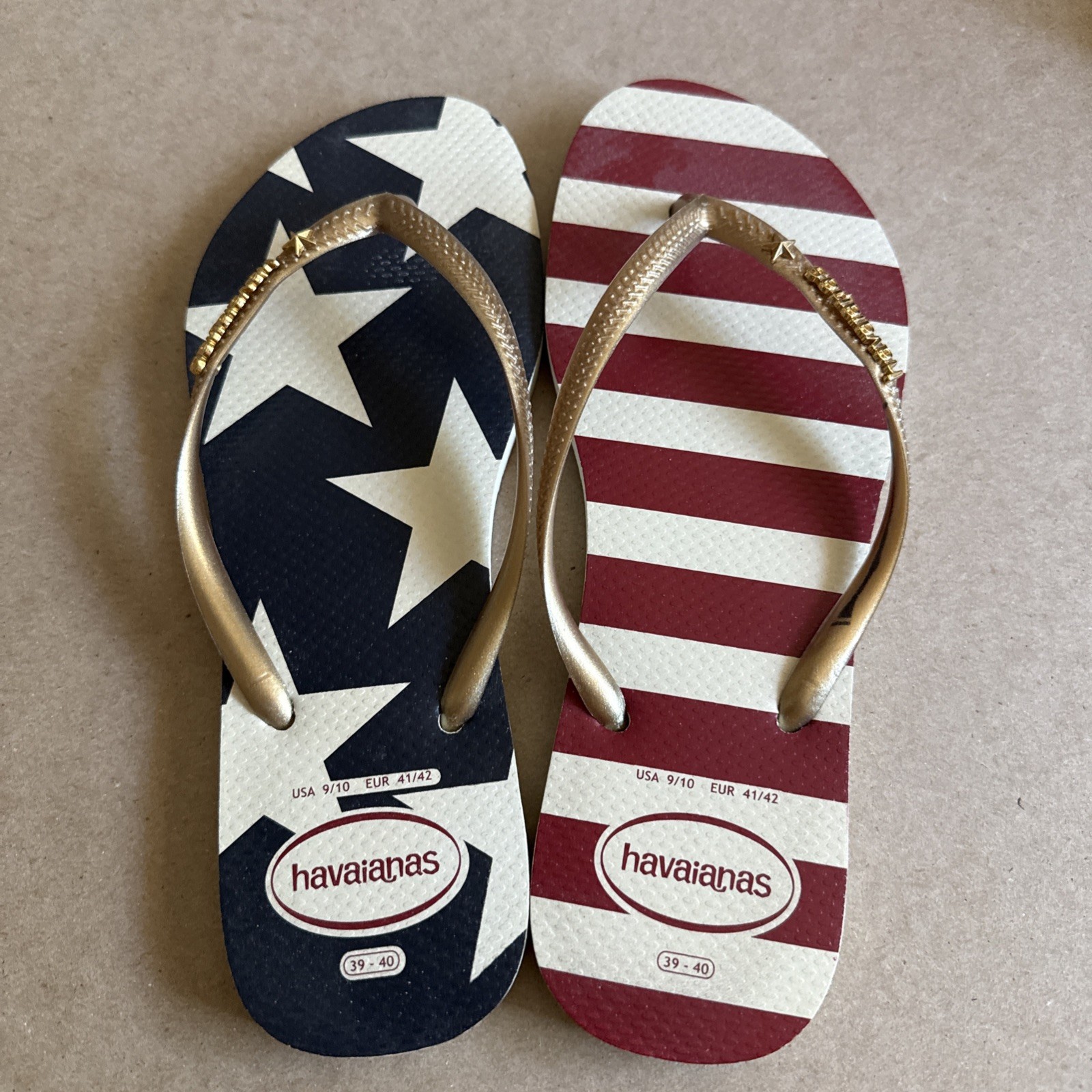 Havaianas Slim US Flag with Gold Straps and Metal Logo 39/40 Preowned Excellent