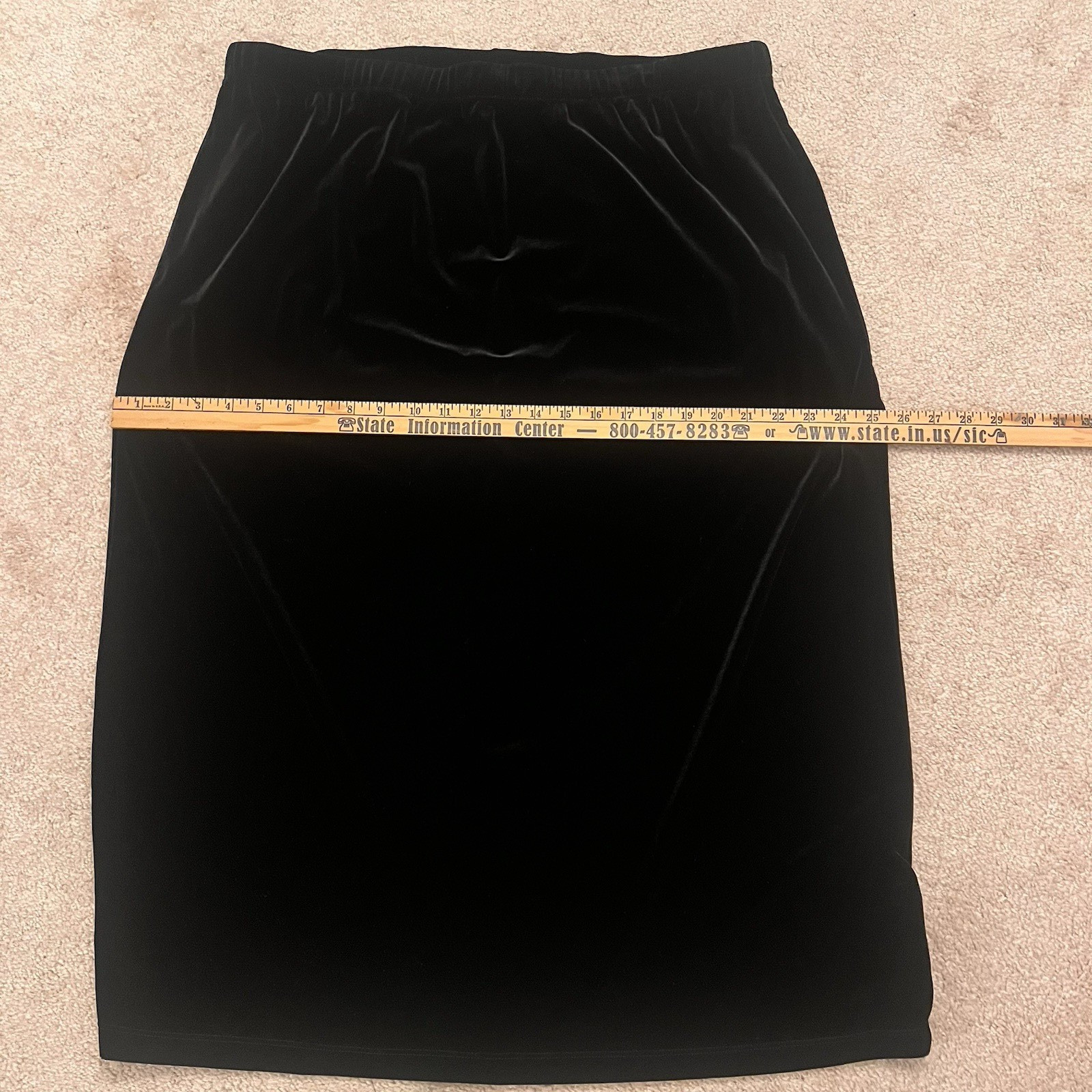 Notations. Sz 2X. Black Velvet Pull On Pencil Skirt. USA. Elastic Waist. B53