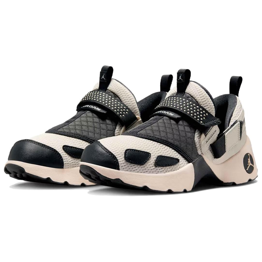 Jordan Trunner Lx Light Orewood Brown Womens HQ2164-102
