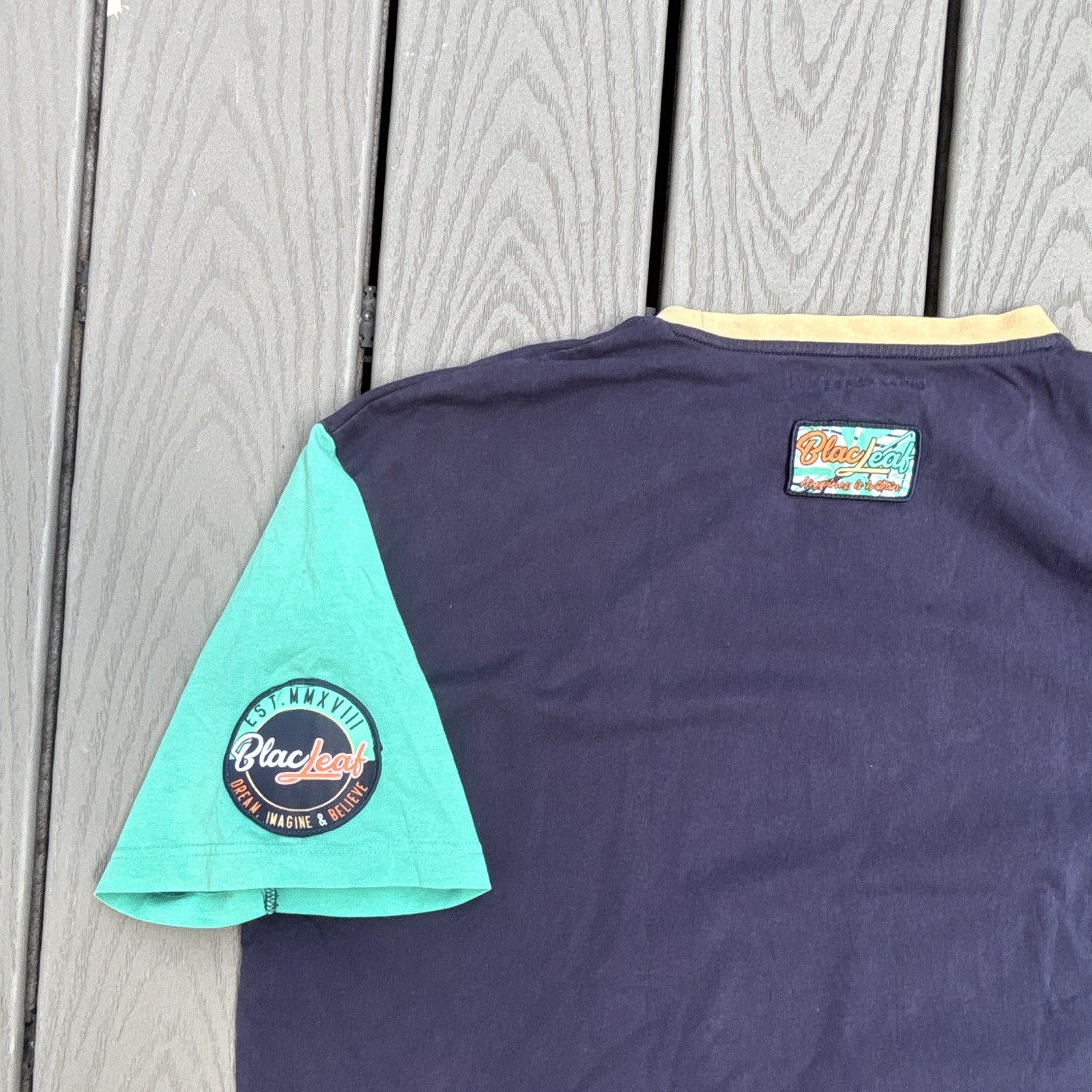 Blac Leaf Men’s 2XL Parrot Graphic Tee Tropical Streetwear Navy Teal Colorblock