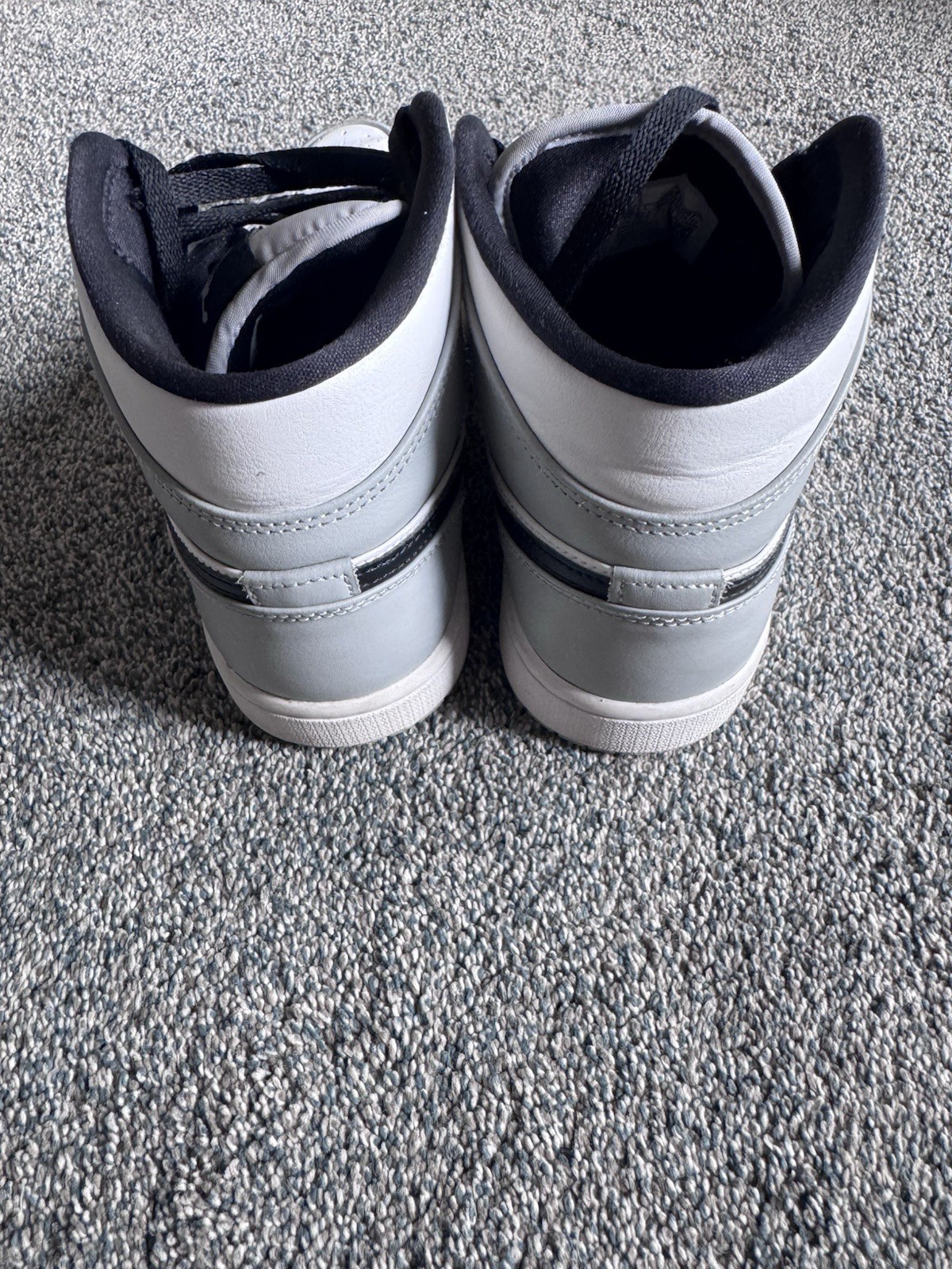 Jordan Air Jordan 1 Mid Top Lace-Up Sneaker Smoke Grey 2020 554724-092