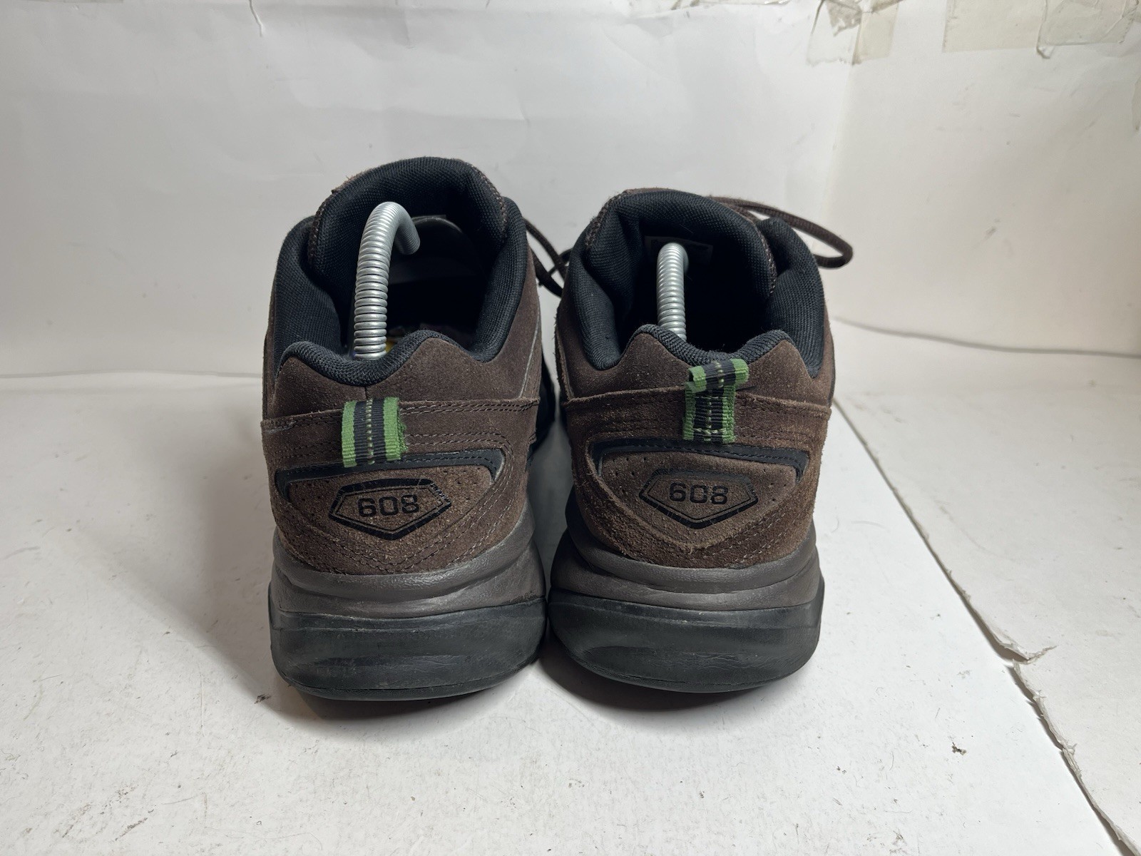 New Balance 608v4 Shoes Mens 13 4E Brown Walking Comfort Sneakers MX608v4O Wide