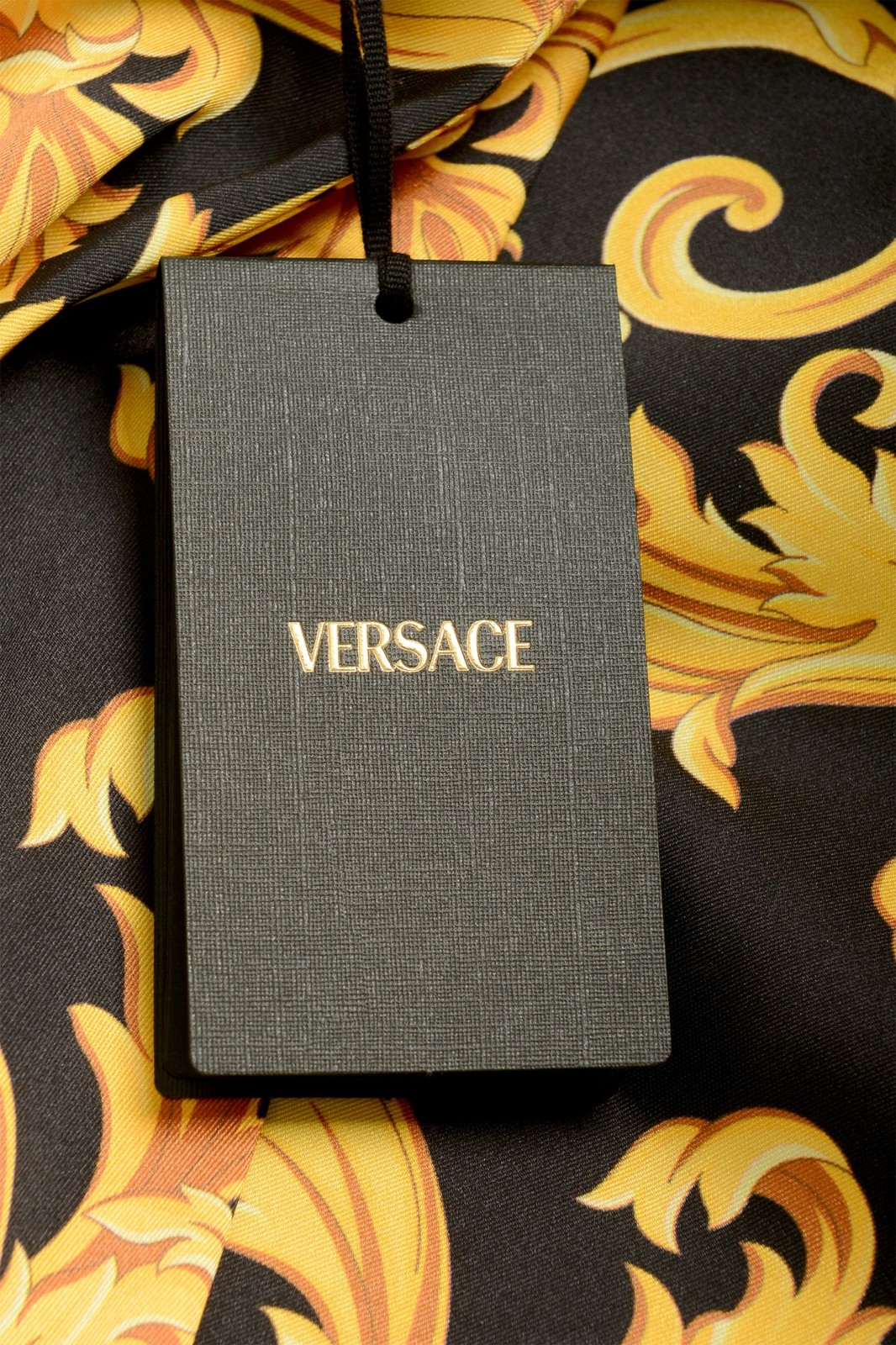 Versace Men’s Barocco Print Black & Gold Casual Shorts US 38 IT 54