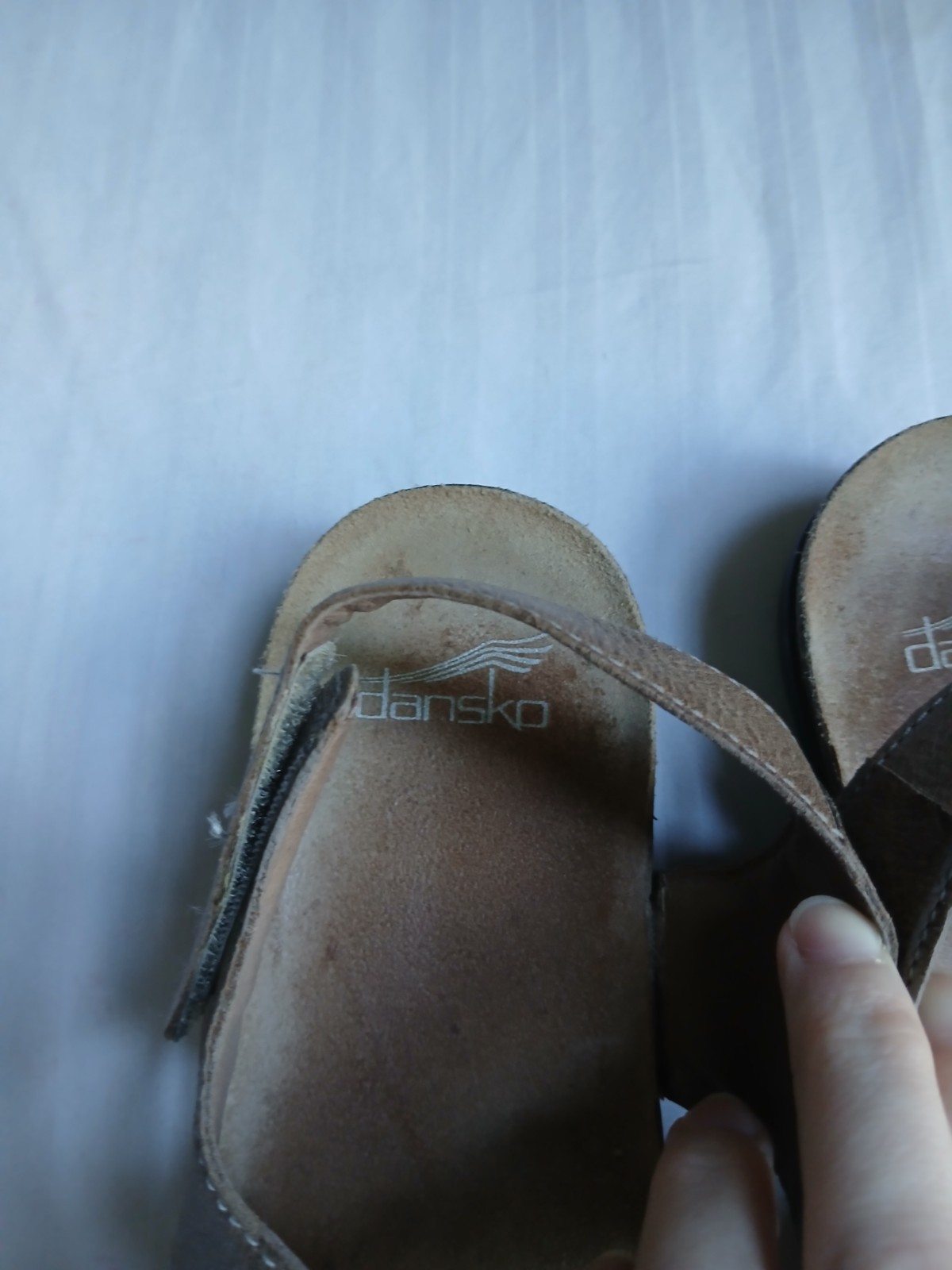 Dansko Sandals 41 Reece Loop Toe Cushioned Comfort Casual Leather Cork Beach