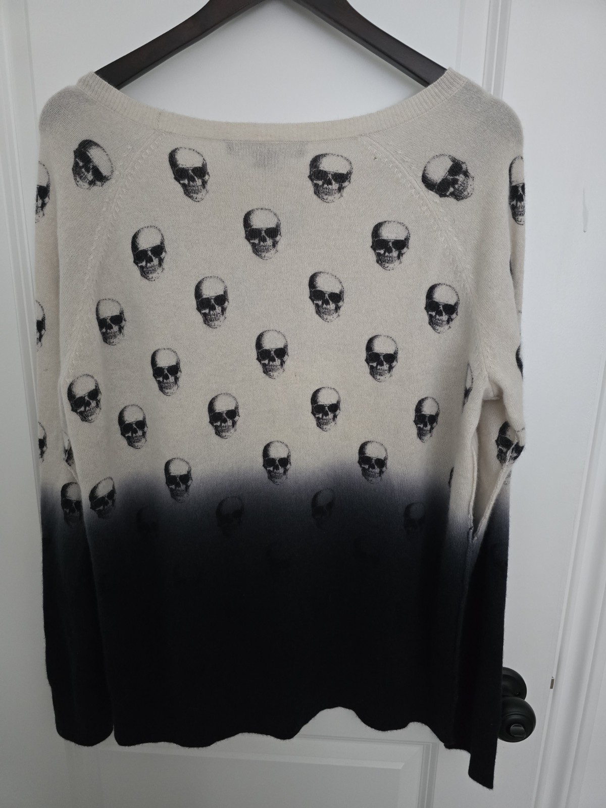 NWT 360 Cashmere/Skull Cashmere Size L Cashmere Beige/Navy Crewneck Sweater
