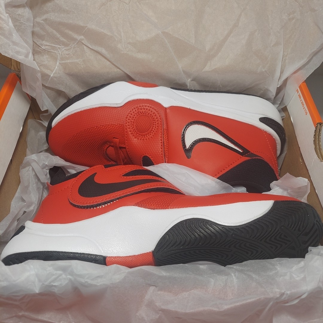 Nike Big Kids Size 5.5Y – Team Hustle D 11 – DV8996 602