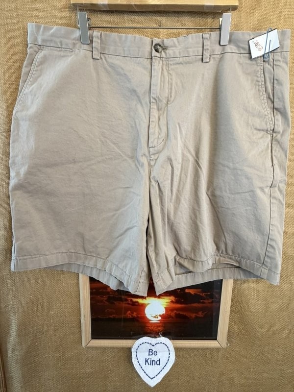 Vineyard Vines Men’s 9-Inch Stretch Breaker 44 shorts classic-fit, flat-front