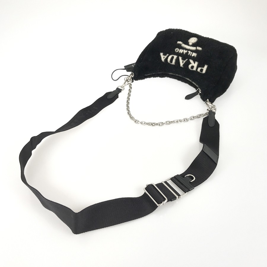 PRADA Re-Edition 2005 1BH204 Wool Shoulder bag