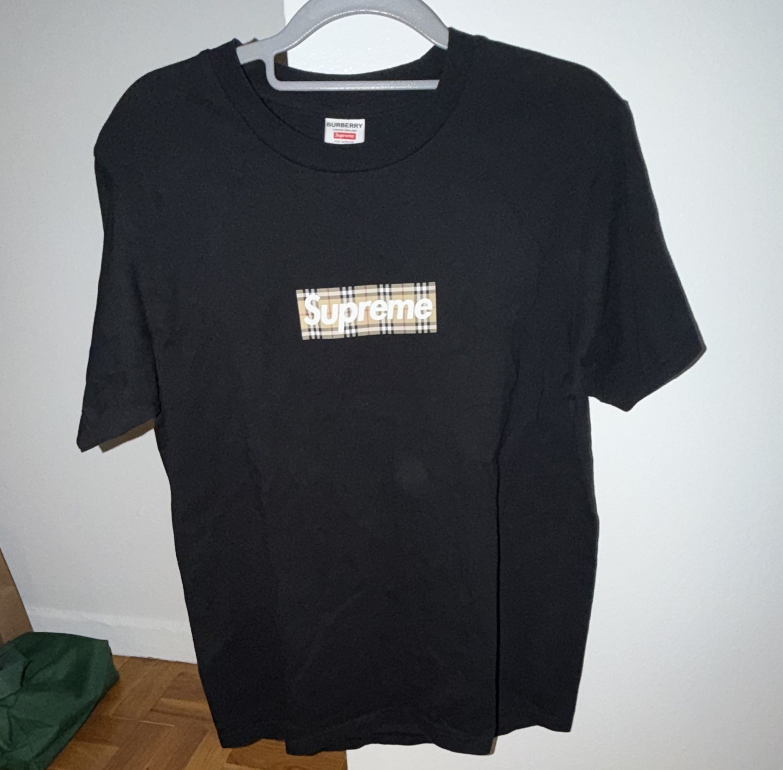 Supreme Men’s Burberry Black Box Logo CT-Shirt