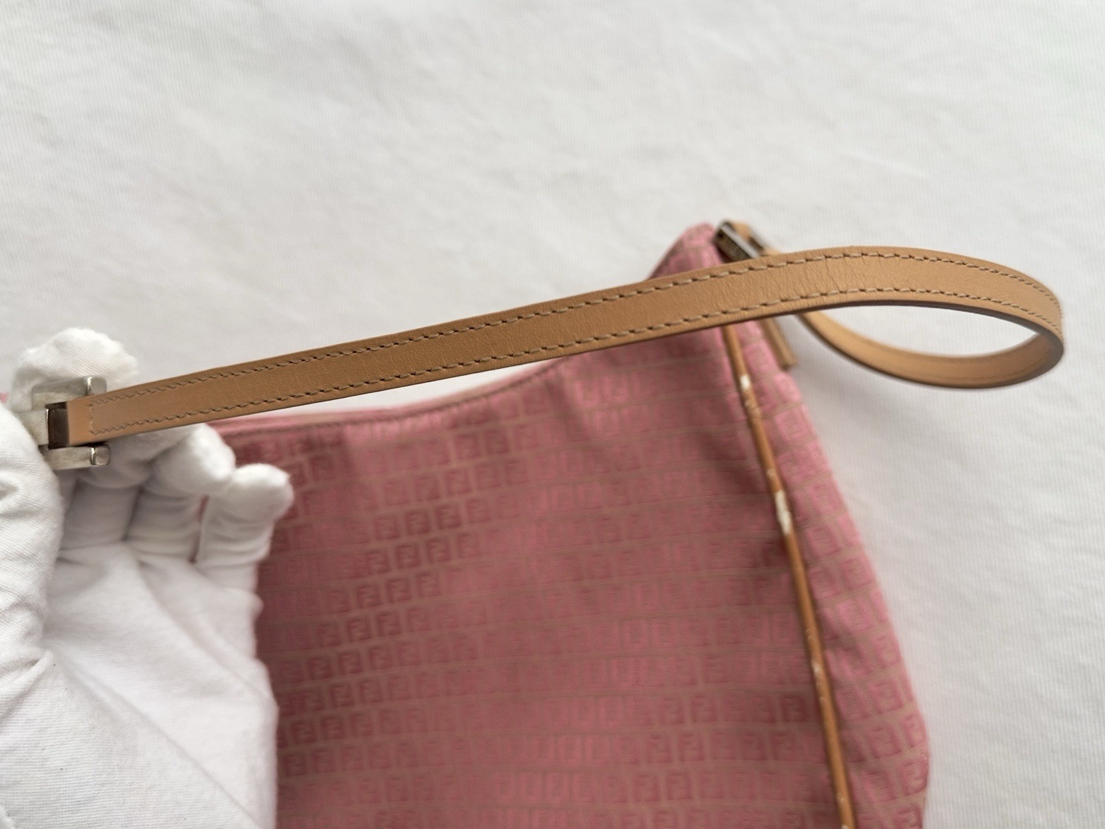 ✨Authentic FENDI FF Zucchino Canvas Shoulder Bag Pink